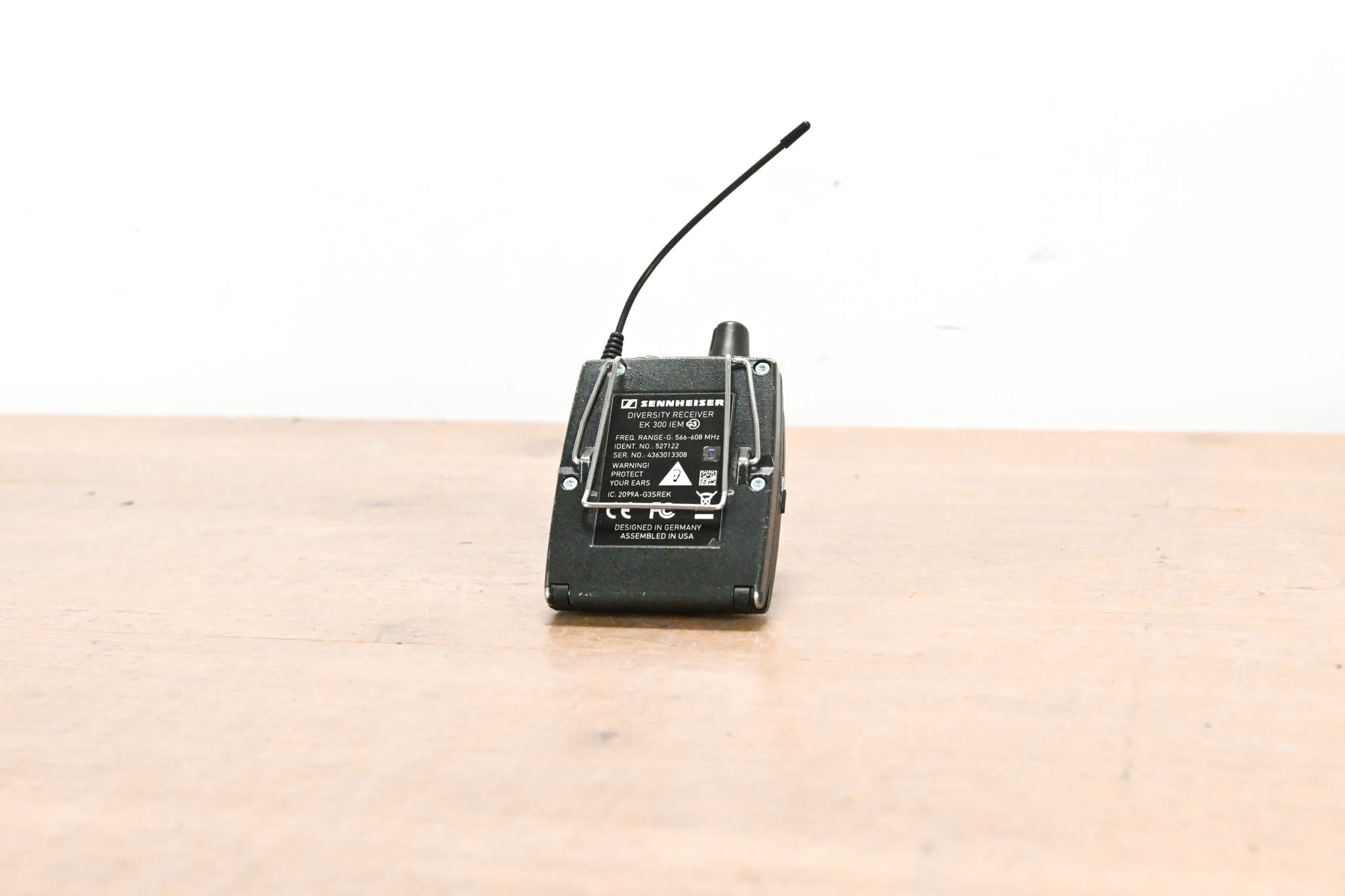 Sennheiser ew 300 IEM G3 Wireless IEM System 566-608 MHz NO POWER SUPPLY