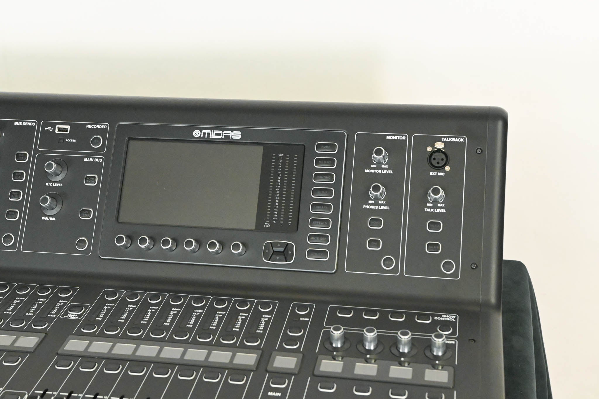 Midas M32 40-Channel Digital Audio Mixing Console