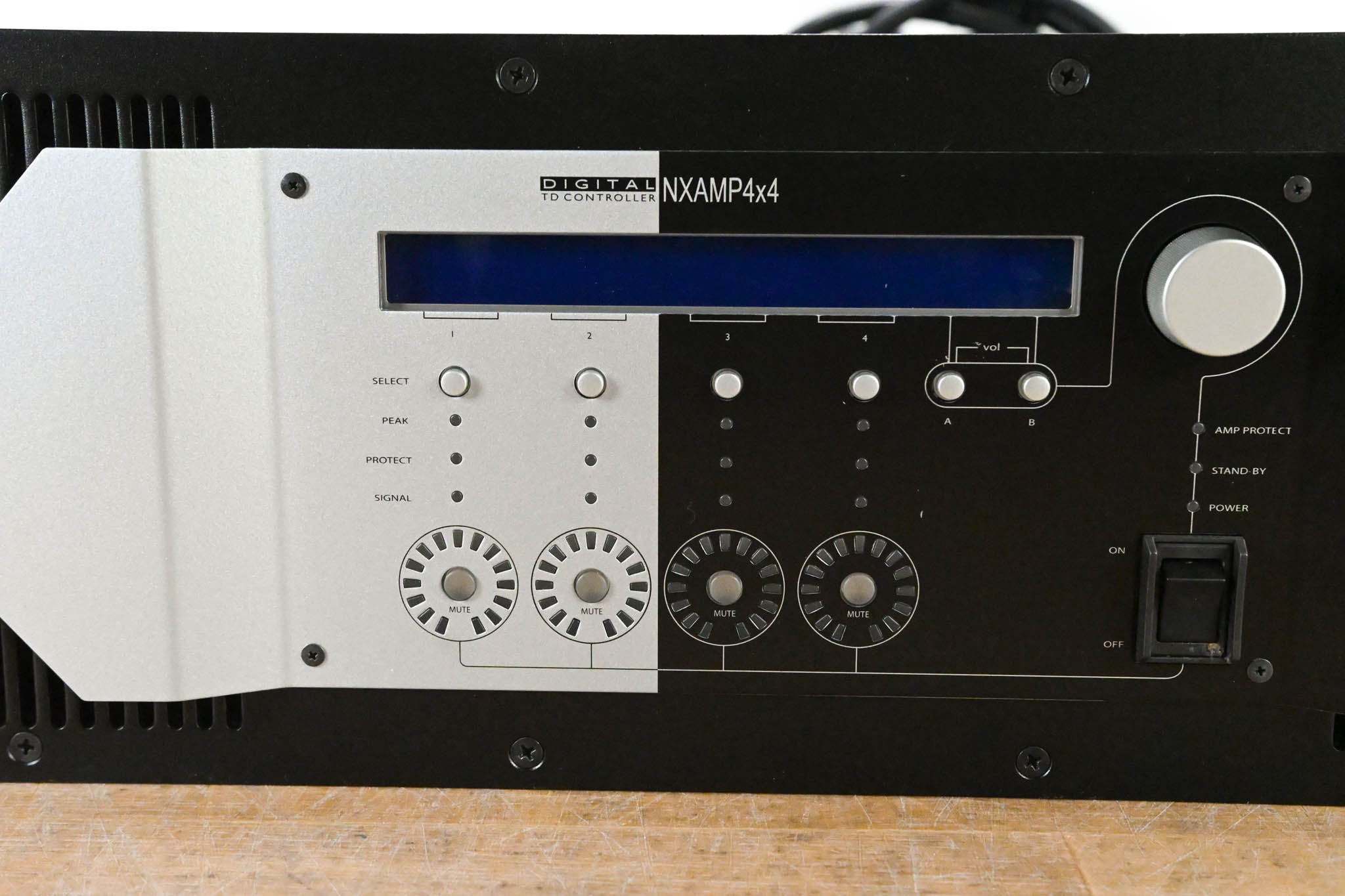 NEXO NXAMP4x4 4-Channel Power Amplifier and Loudspeaker Controller