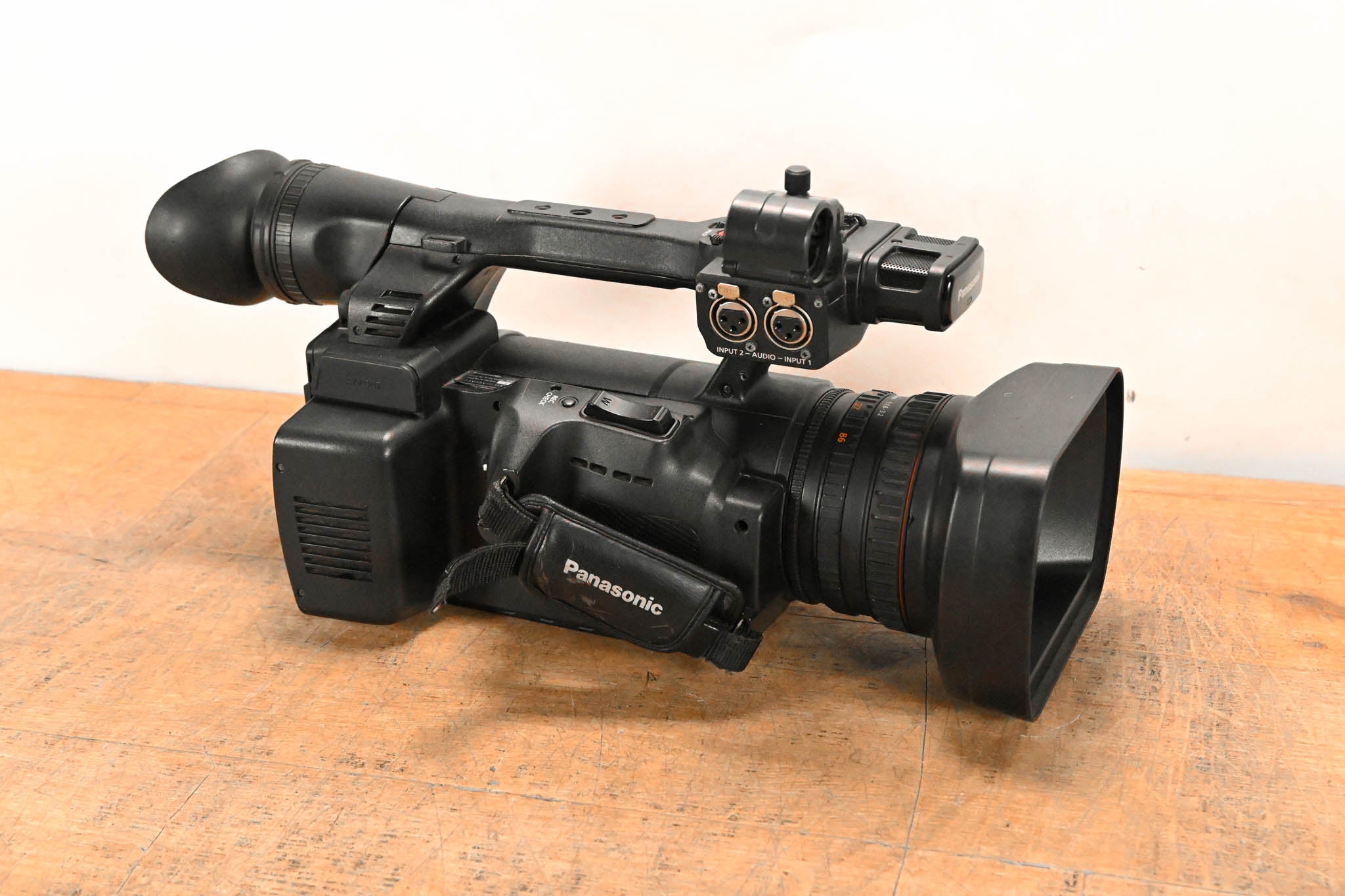 Panasonic AG-HPX255P P2 HD Handheld Camcorder