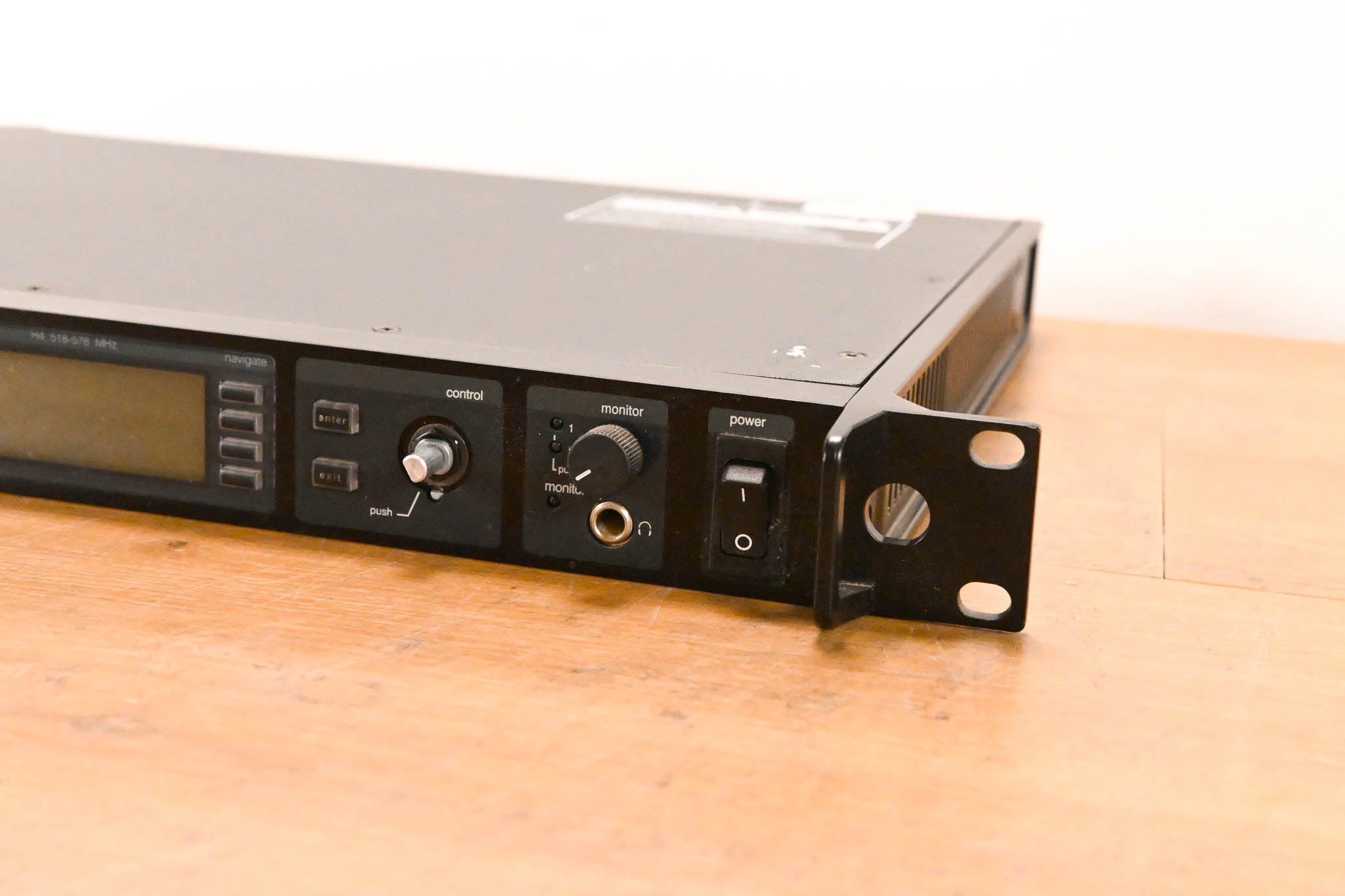 Shure UR4D Dual-Channel UHF Wireless Receiver - H4 Band: 518-578 MHz