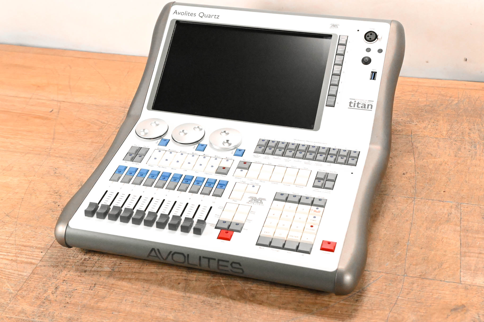 Avolites Quartz Lighting Control Console