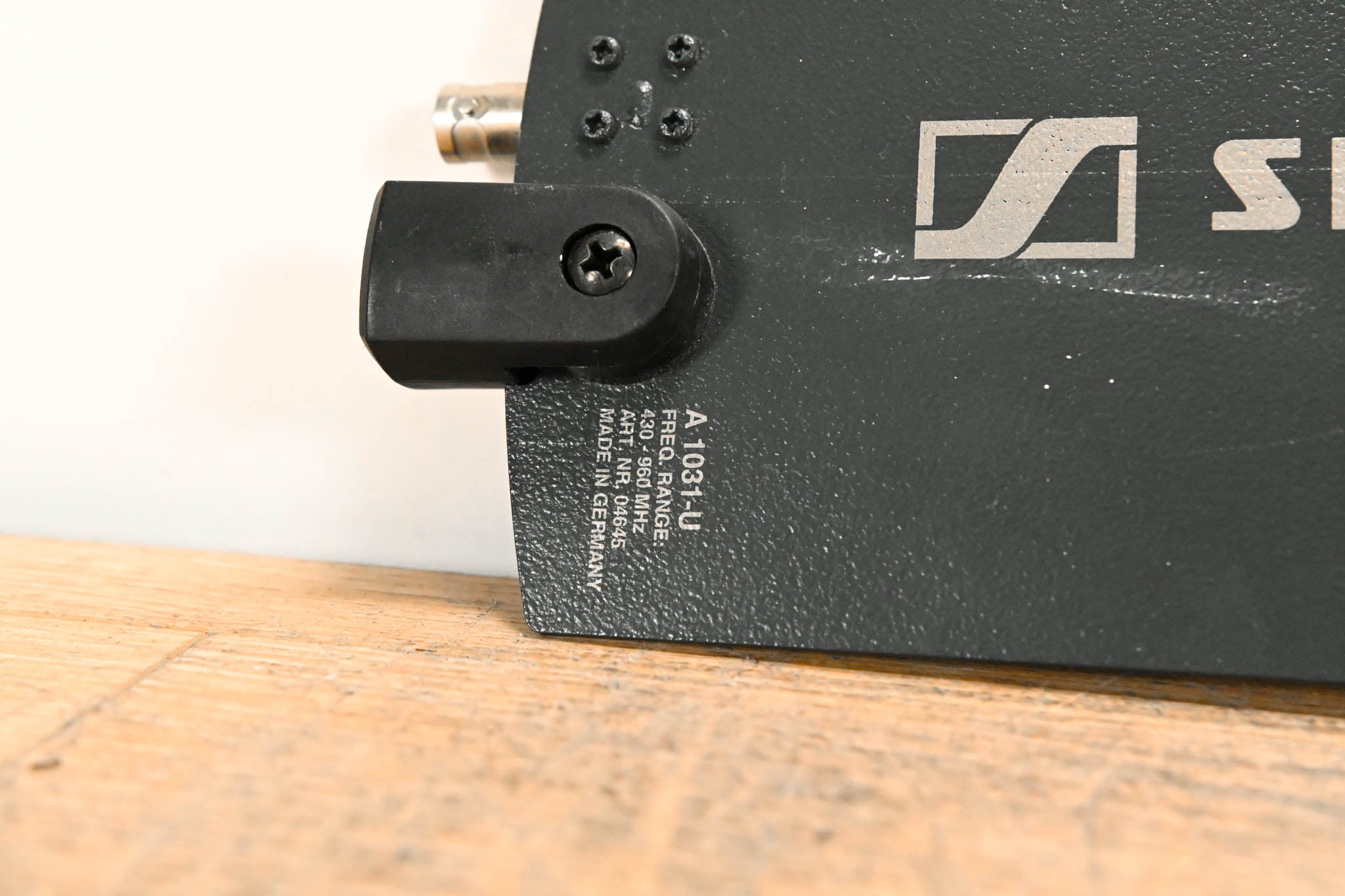 Sennheiser A 1031-U Omnidirectional UHF Antenna