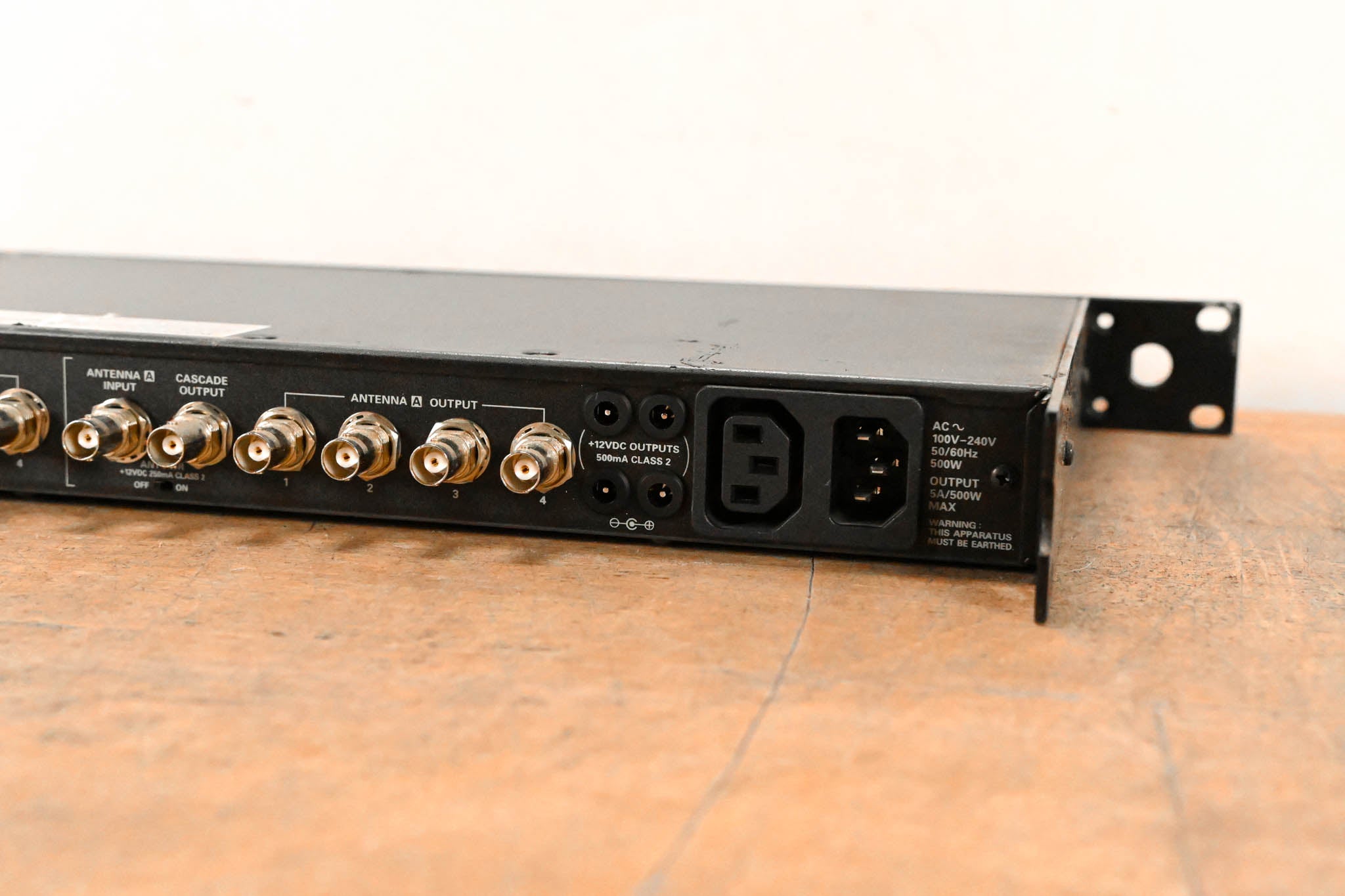 Audio-Technica AEW-DA660D UHF Antenna Distribution System