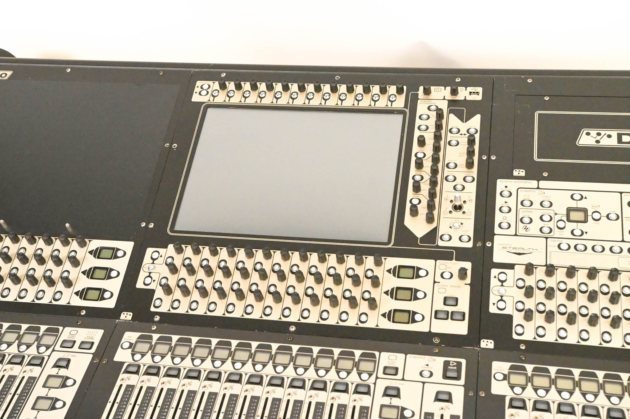 DiGiCo SD8 Digital Mixing Console w/ Waves Card, ST Optical & Road Case