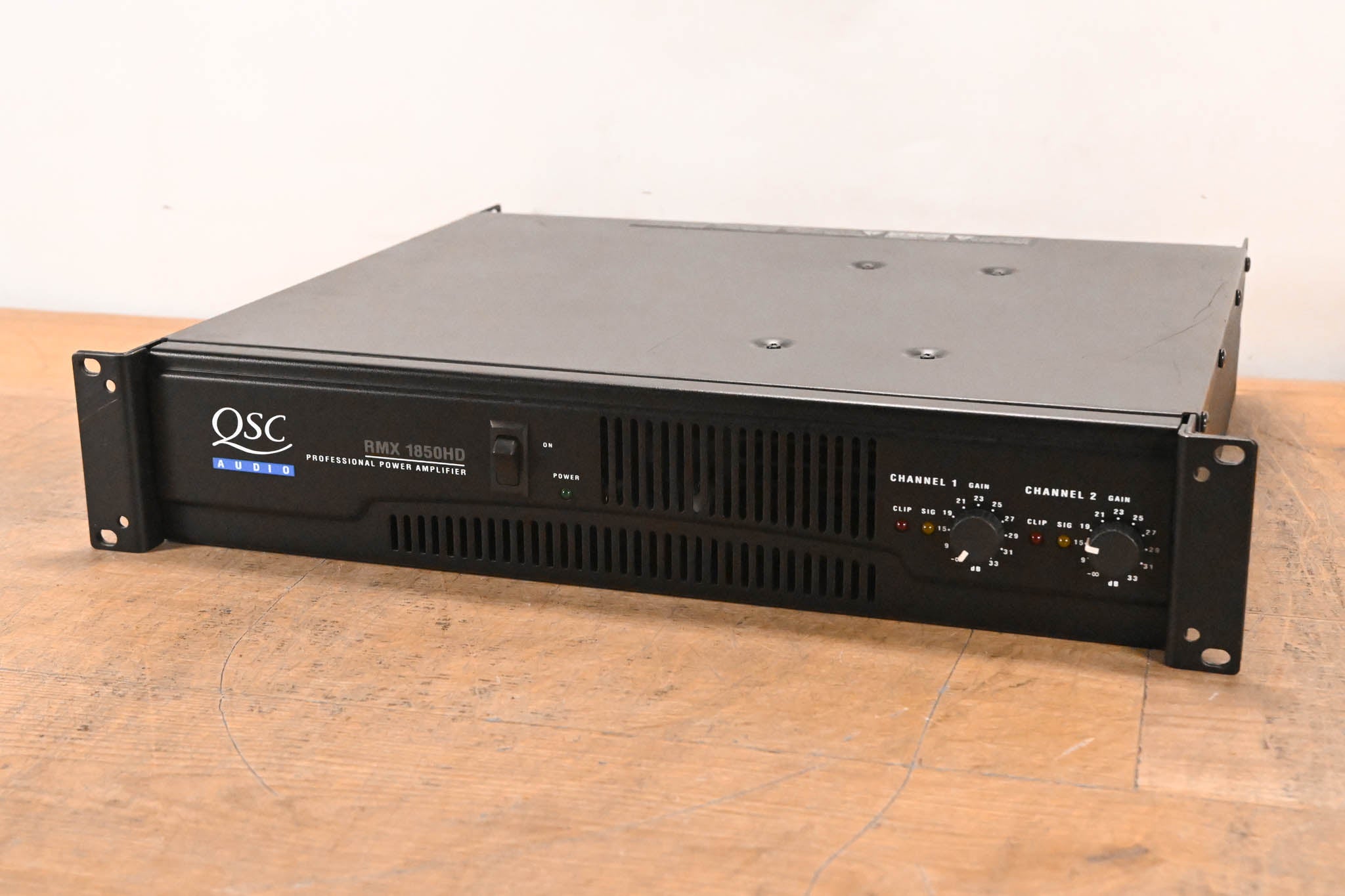 QSC RMX1850HD 2-Channel Power Amplifier