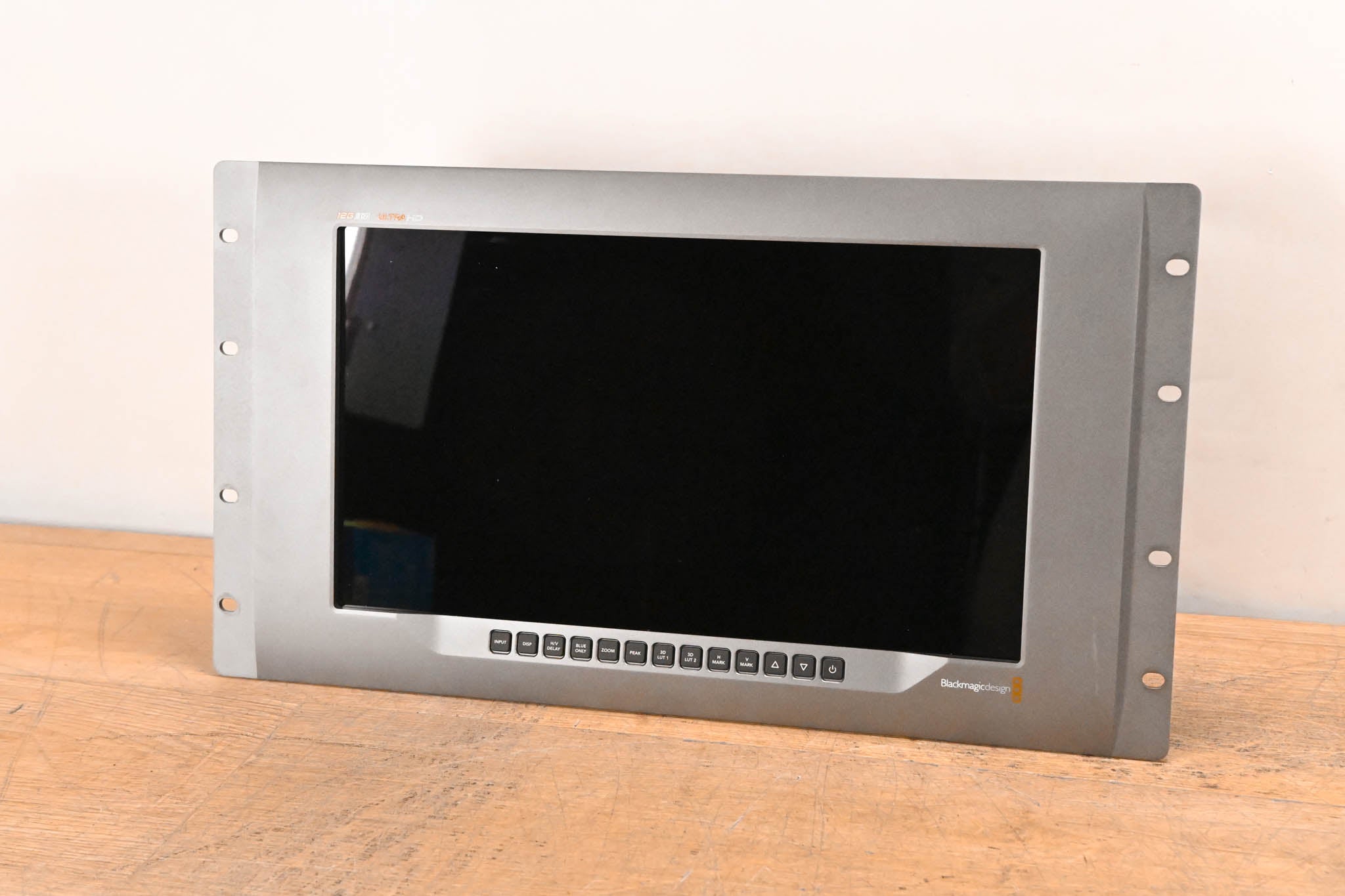 Blackmagic Design SmartView 4K 15.6" UltraHD Broadcast Monitor