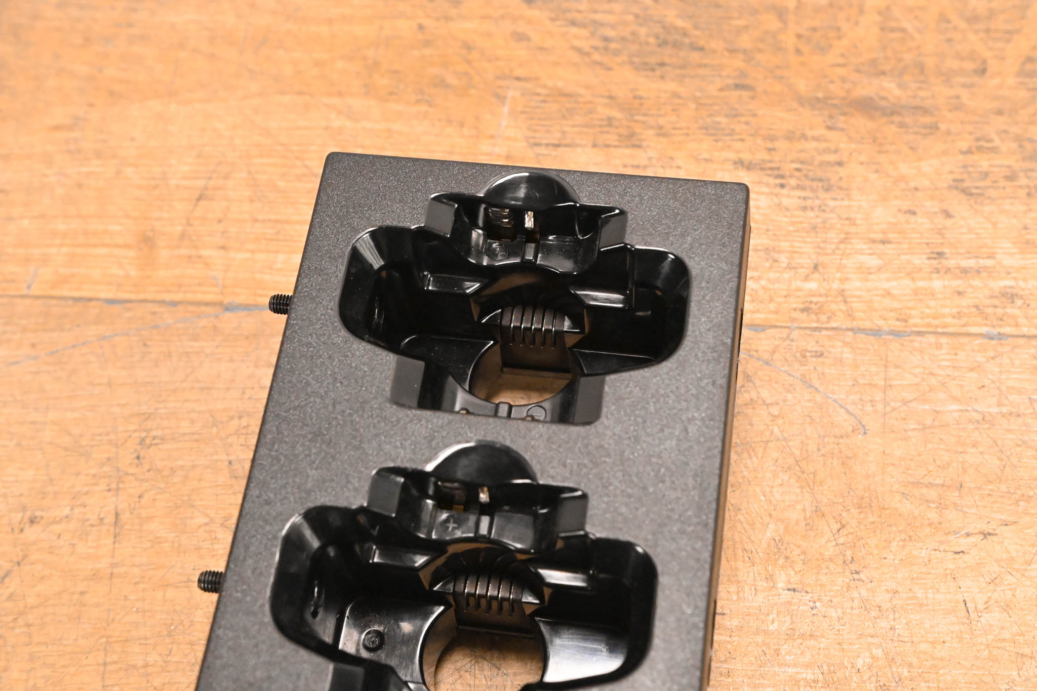 Shure SBC200 Dual Docking Recharging Station (NO POWER SUPPLY)