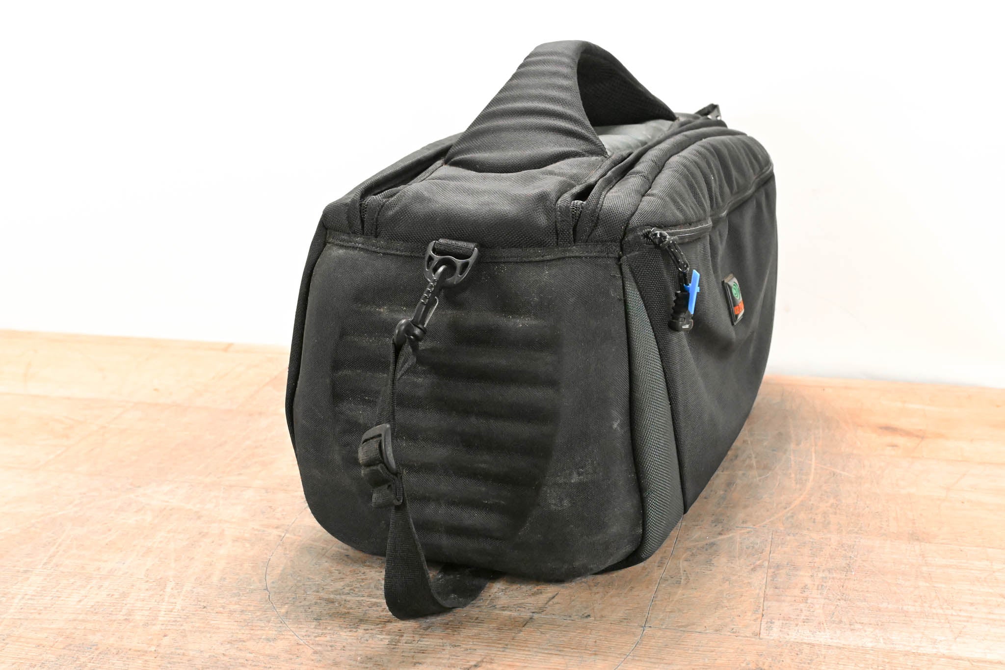 Kata CC-193 Shoulder Case for Camcorders