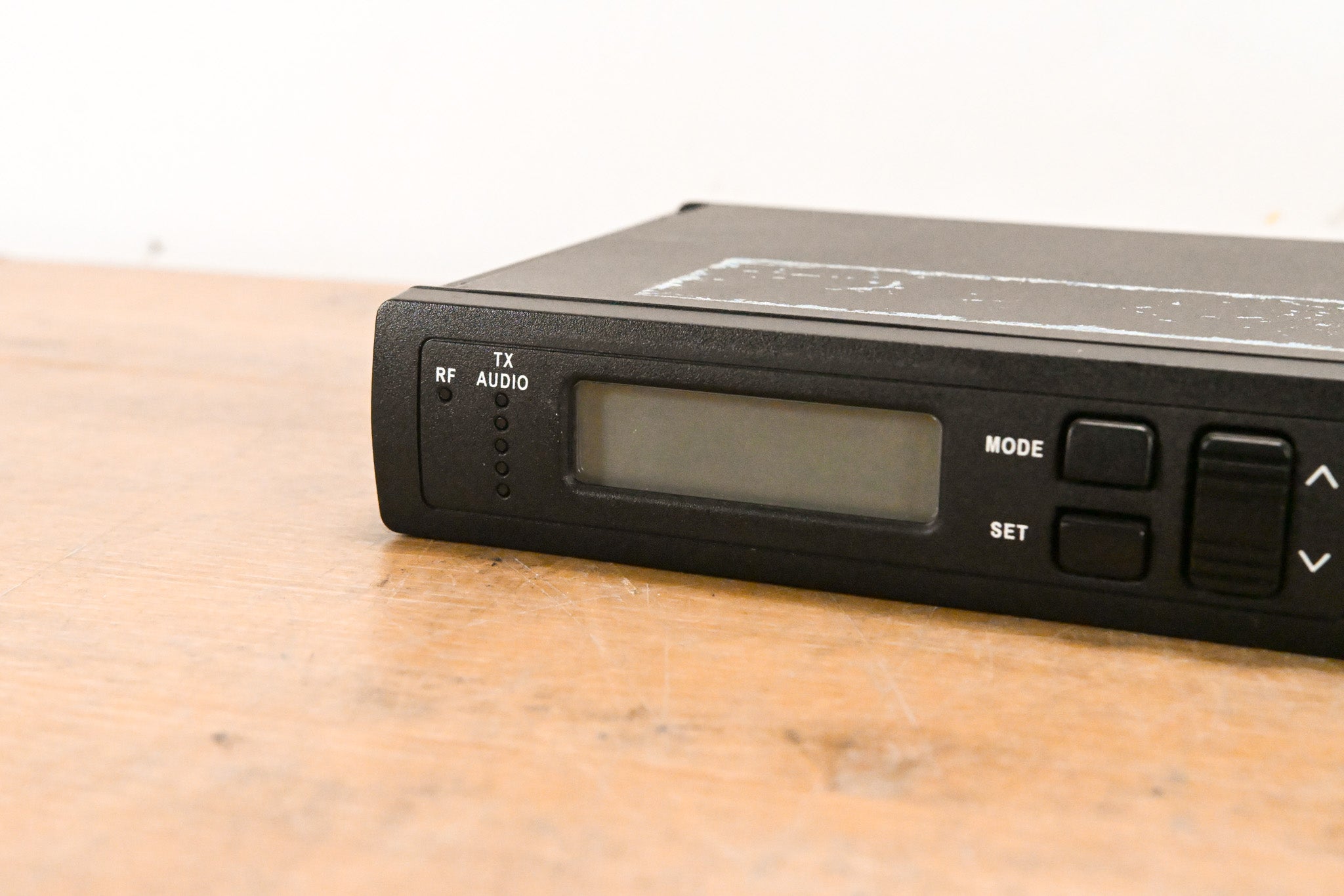 Shure ULXS4 Wireless Receiver - J1 Band: 554-590 MHz (NO POWER SUPPLY)