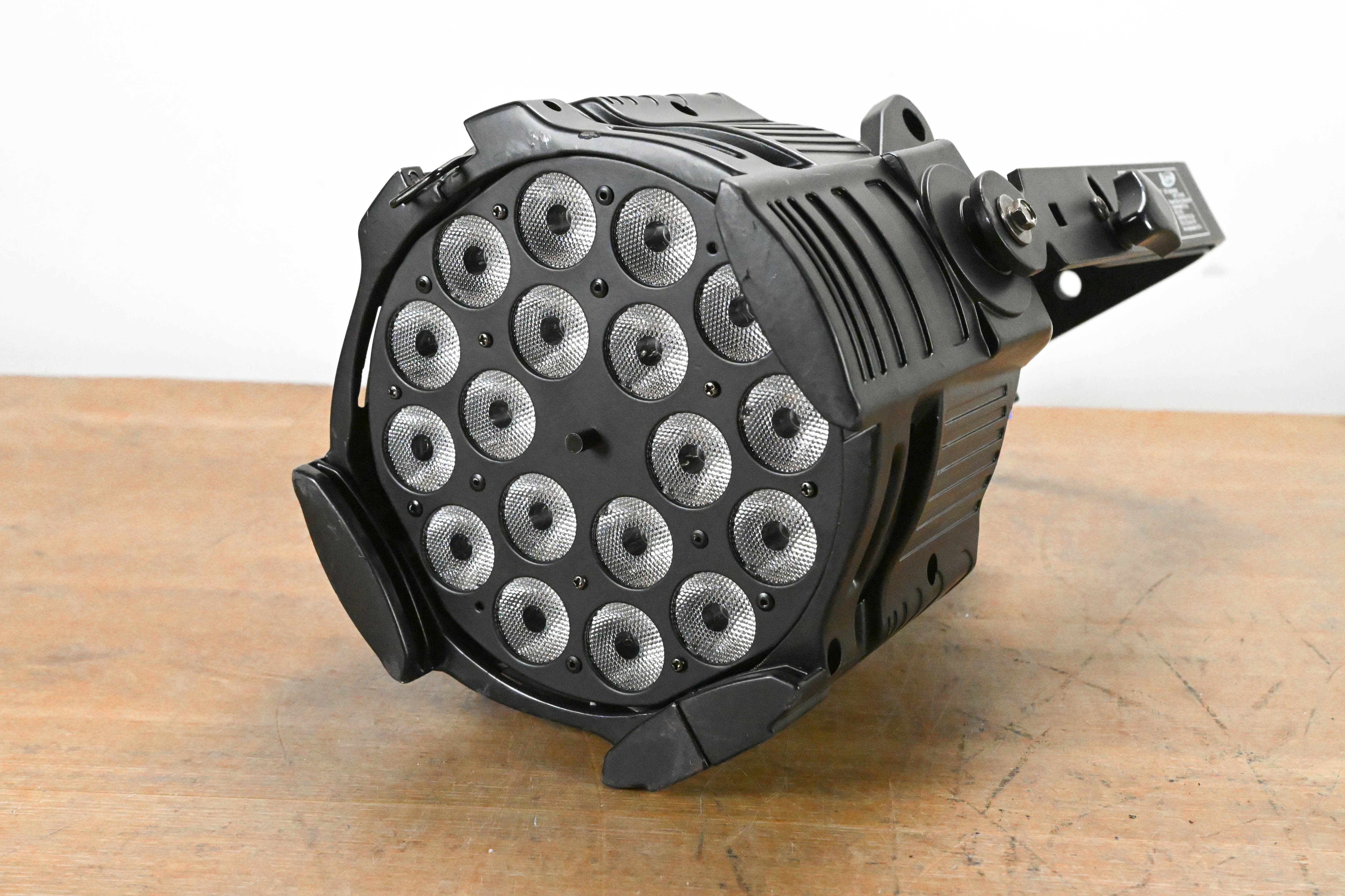 Elation OPTI TRI PAR 18 x 3W Tri Color LED Par