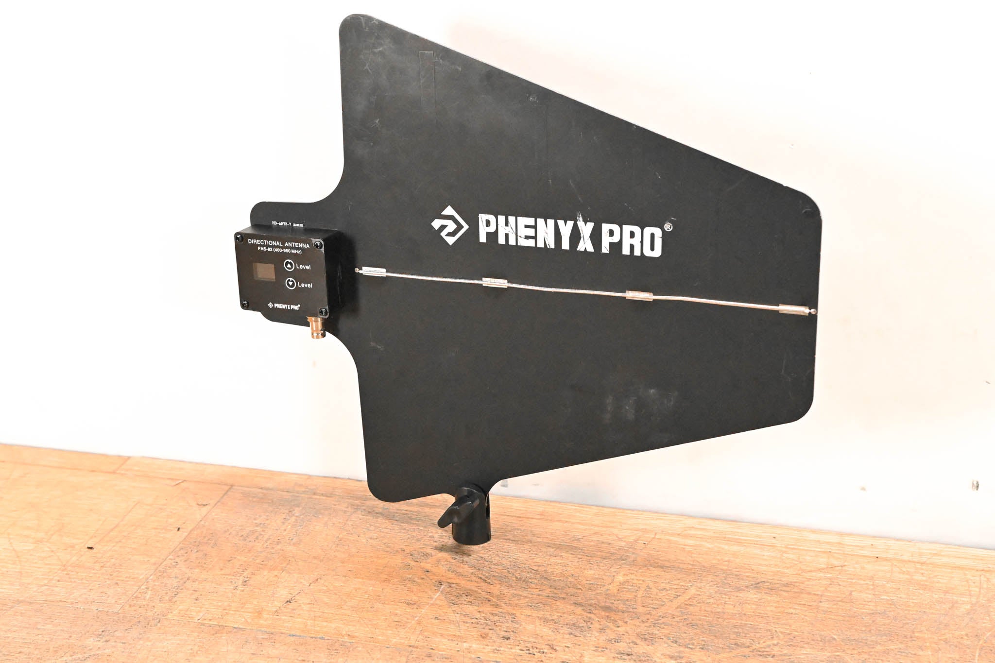 Phenyx Pro PAS-82 UHF Paddle Directional Antenna - 400-950MHz