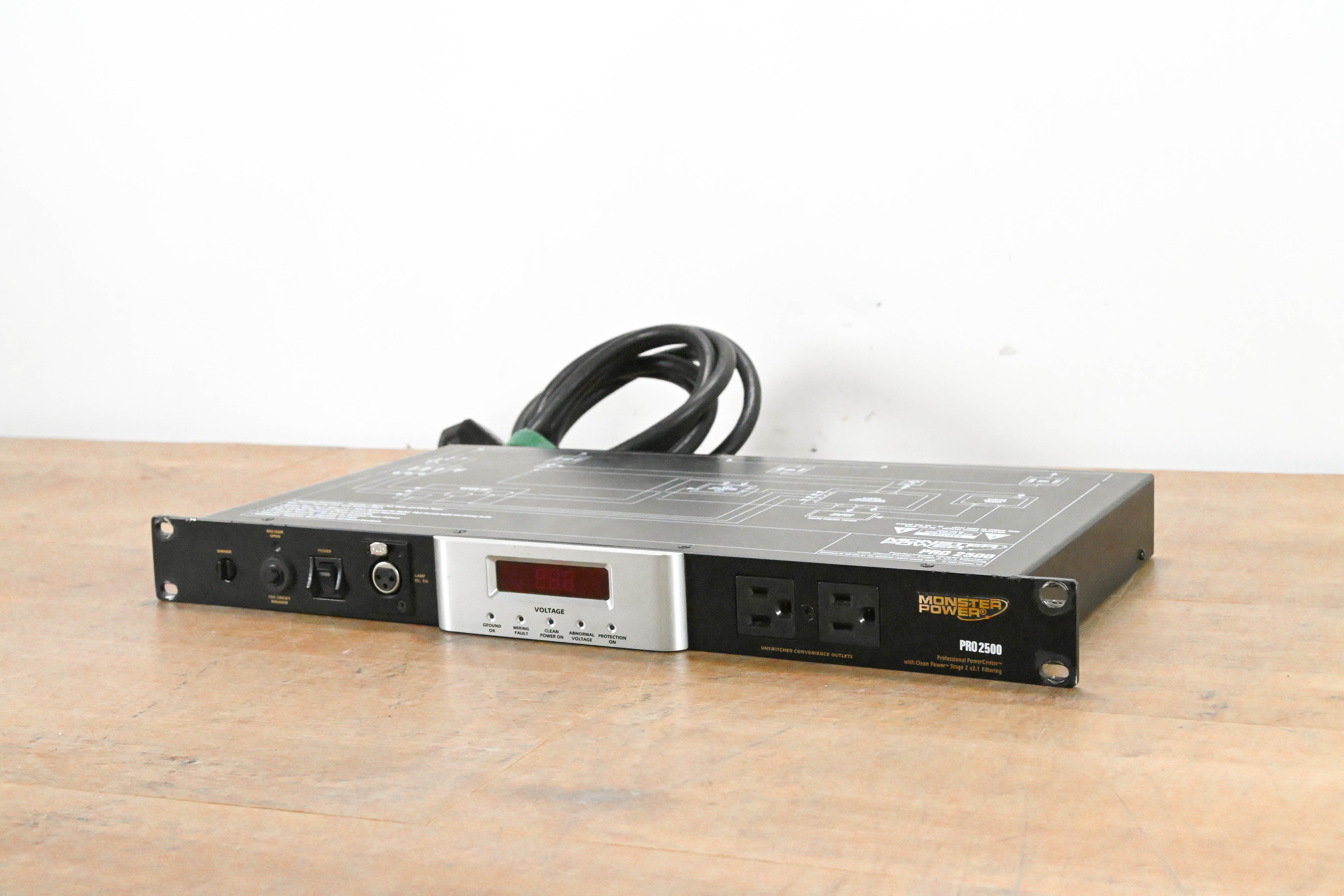 Monster Power PRO 2500 PowerCenter 10-Outlet Power Conditioner