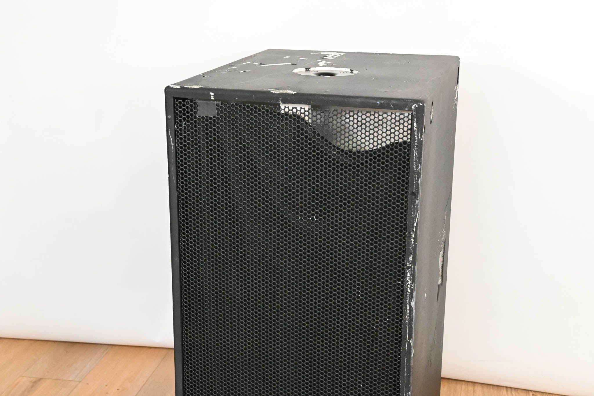 Electro-Voice (EV) QRx-118S 18" 600W Passive Subwoofer