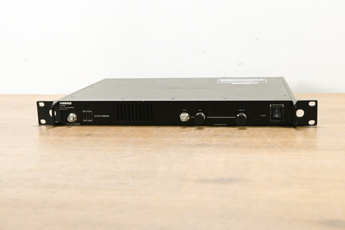 Shure PA821A Antenna Combiner for PSM Wireless Systems - 470-952 MHz