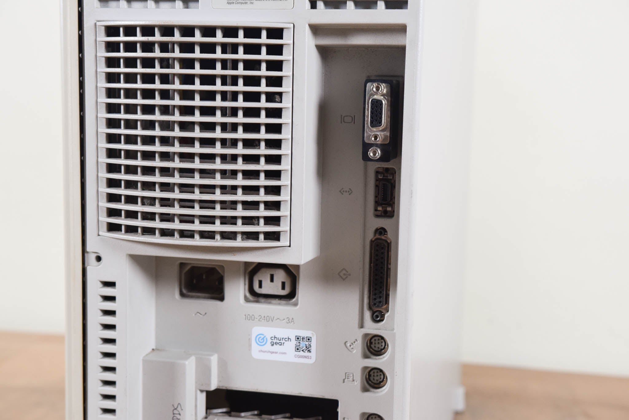 Apple Macintosh Quadra 950 Personal Computer