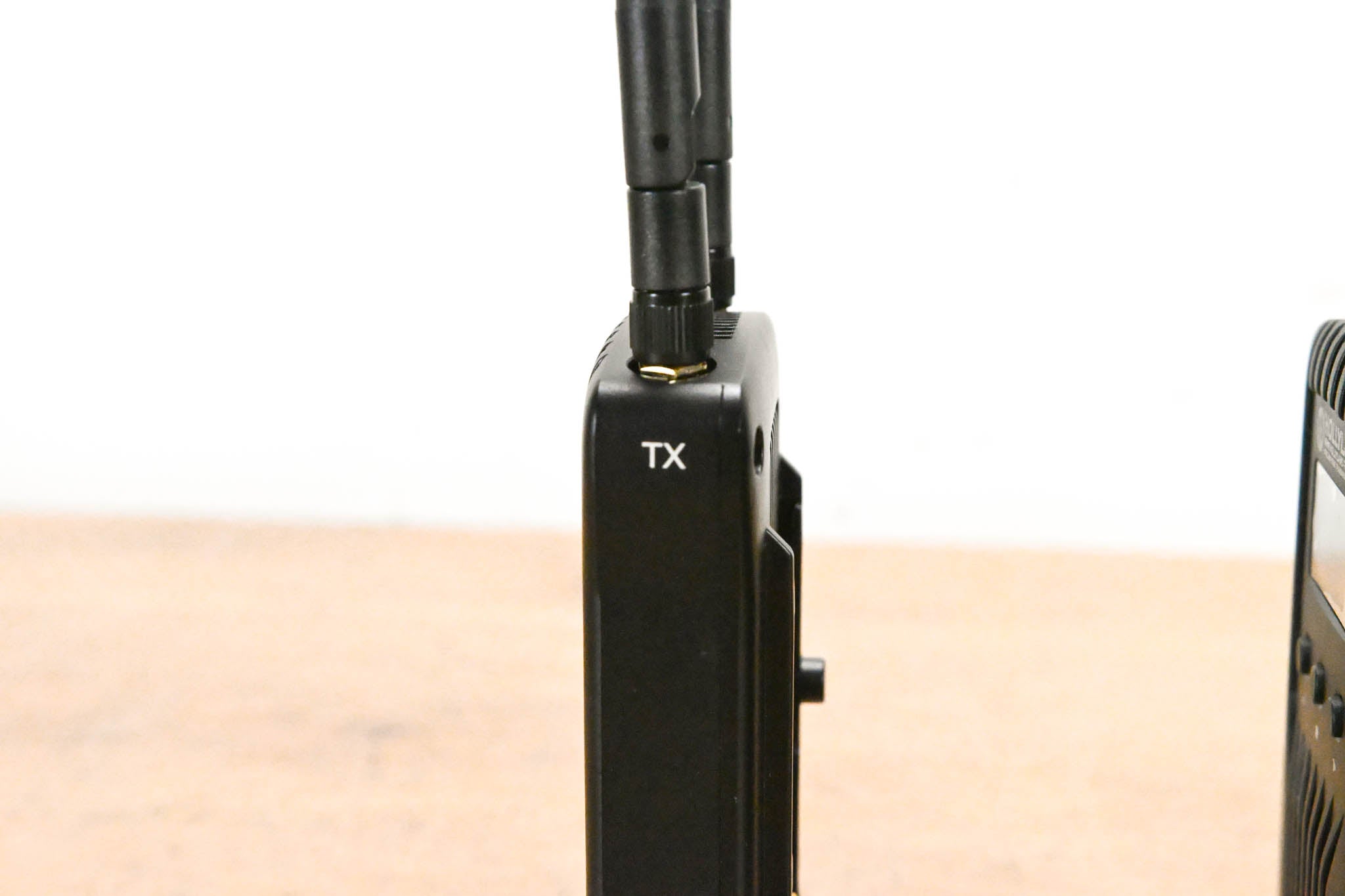 Hollyland Mars 400S Pro Wireless Video Transmission System (NO PSU)