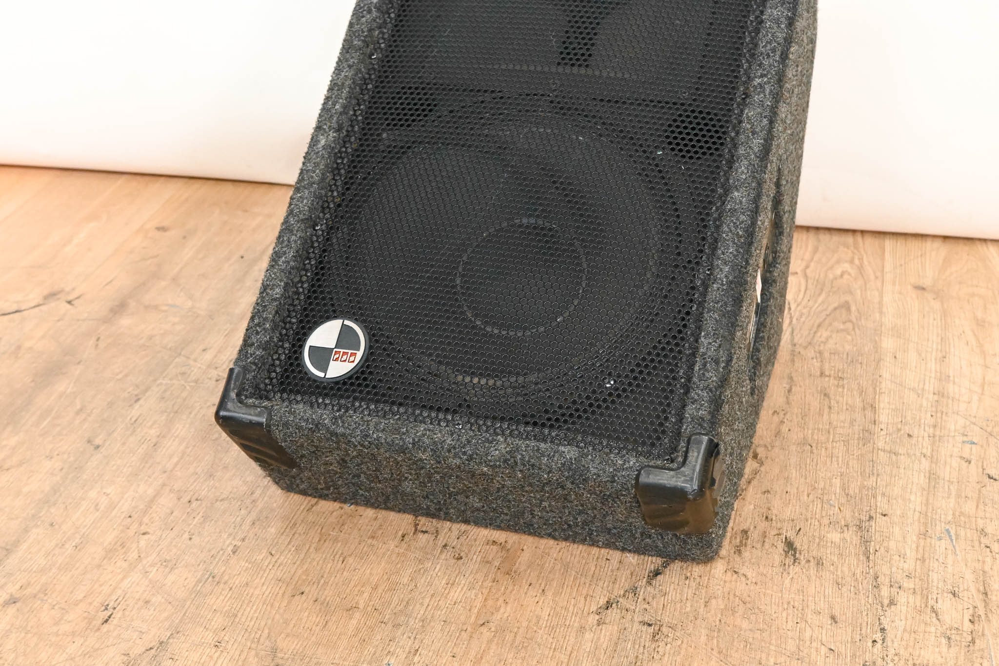 PAS T1222U Floor Monitor