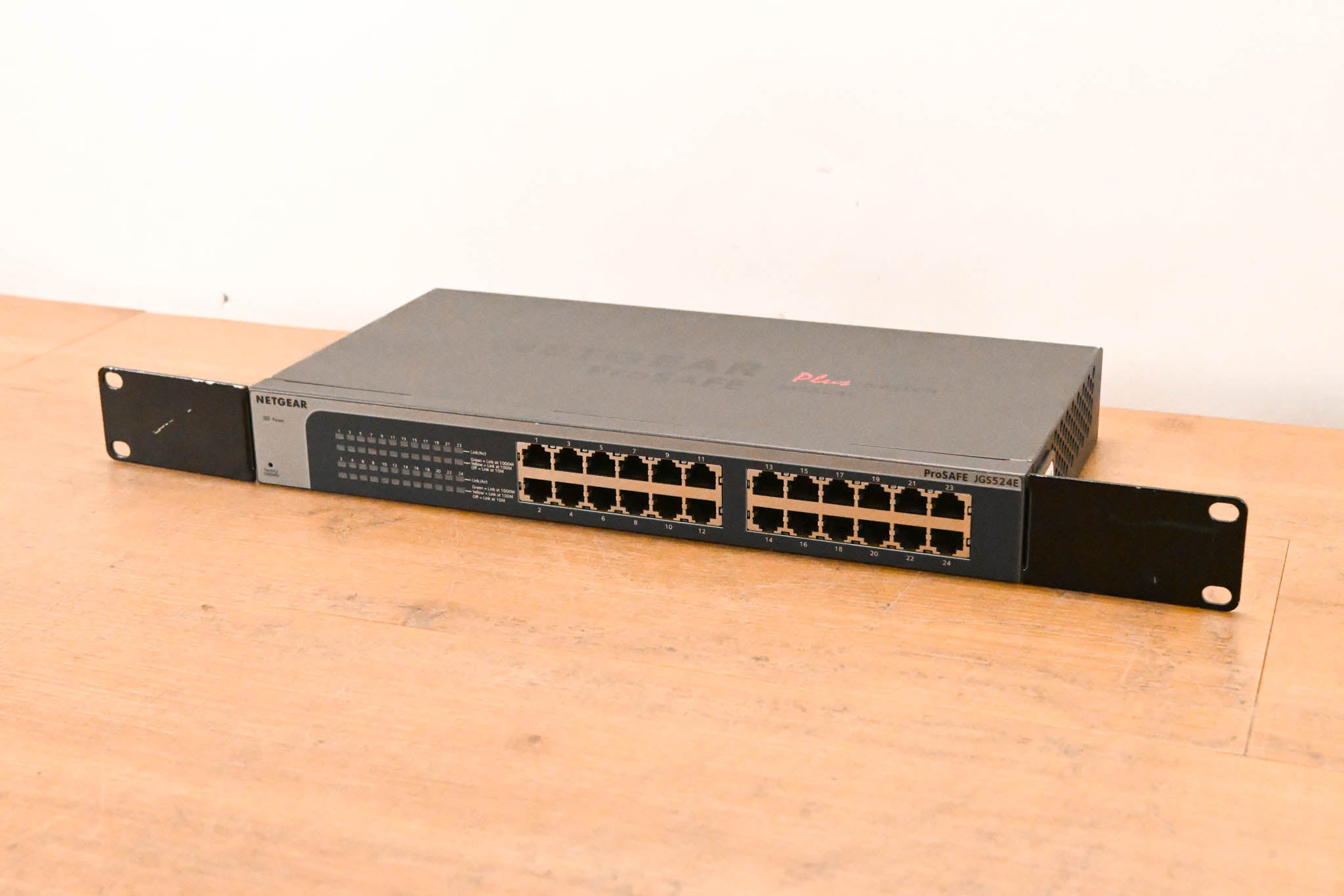 NETGEAR JGS524Ev2 ProSAFE Plus Switch 24-Port Gigabit Switch