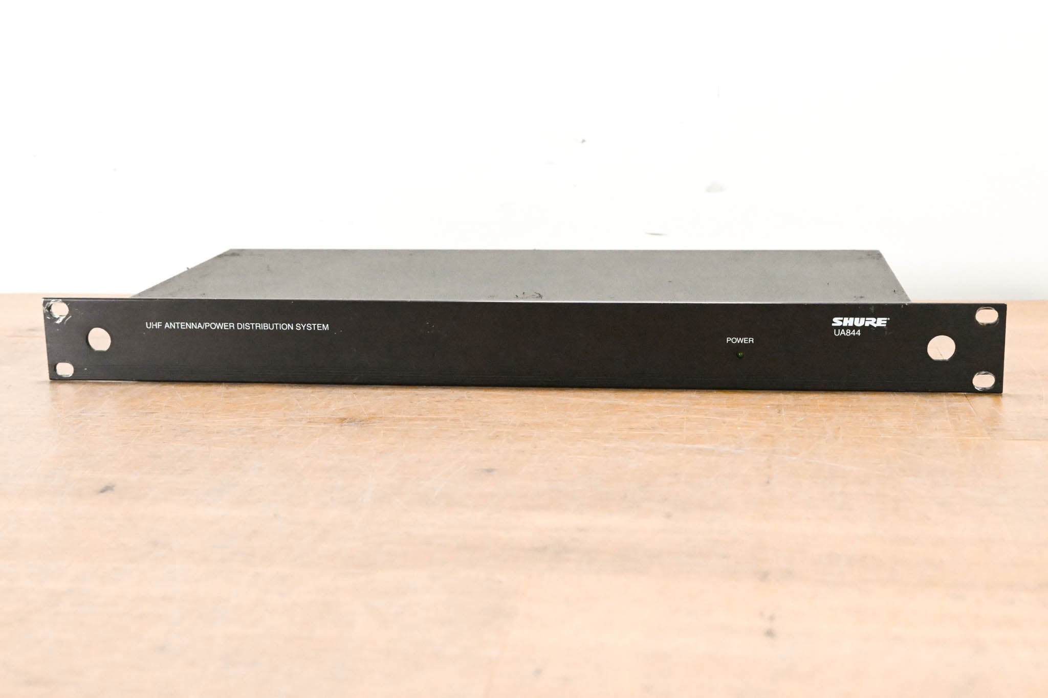Shure UA844 Antenna Distribution System - 470-900 MHz (NO POWER SUPPLY)