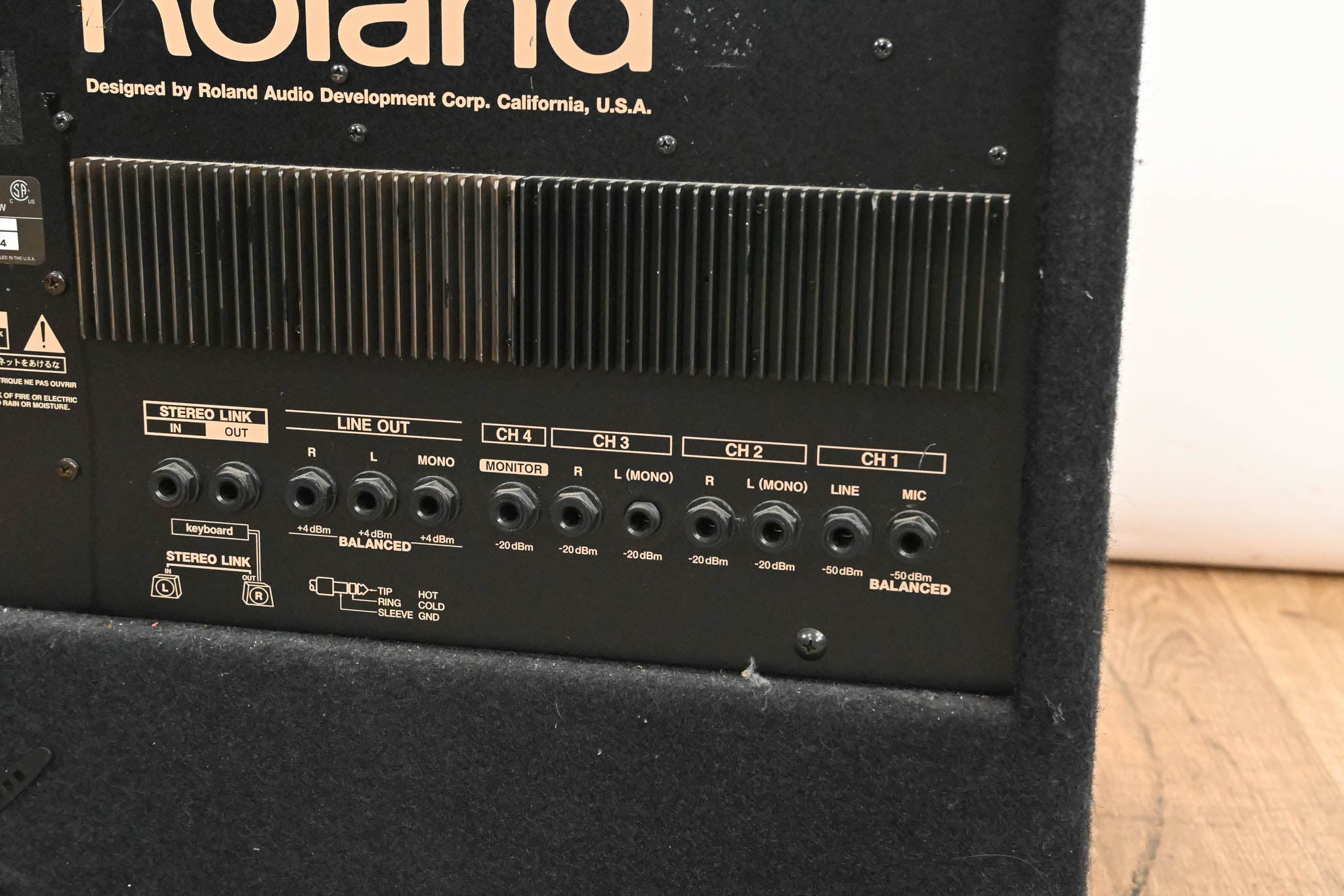 Roland KC-300 4-Channel 100-Watt 1x12" Keyboard Amplifier