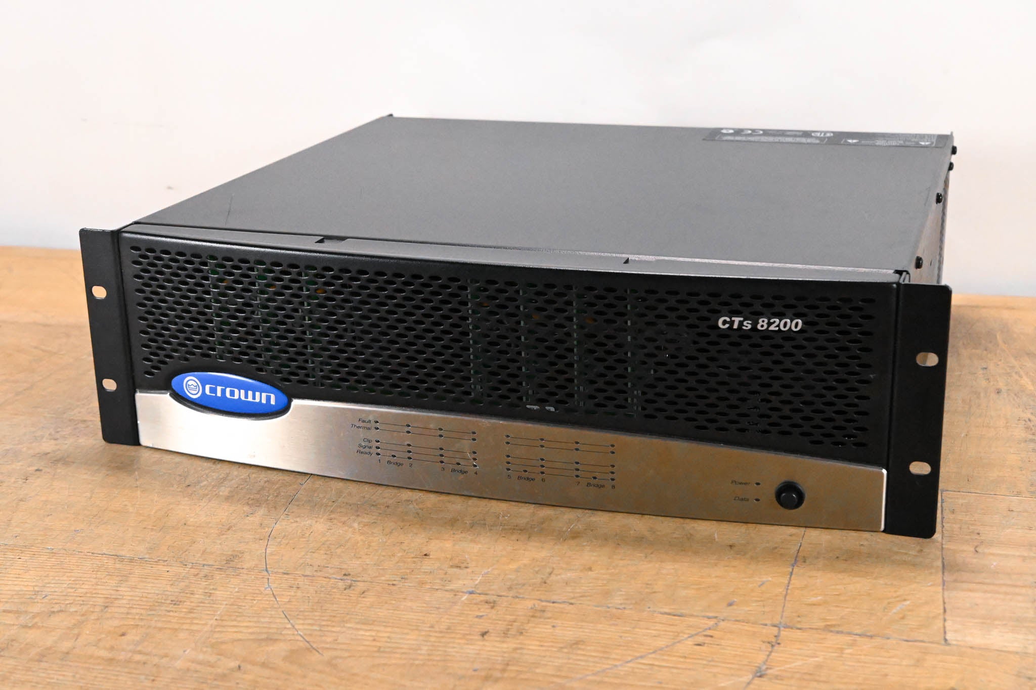 Crown CTs 8200 200W 8-Channel Power Amplifier