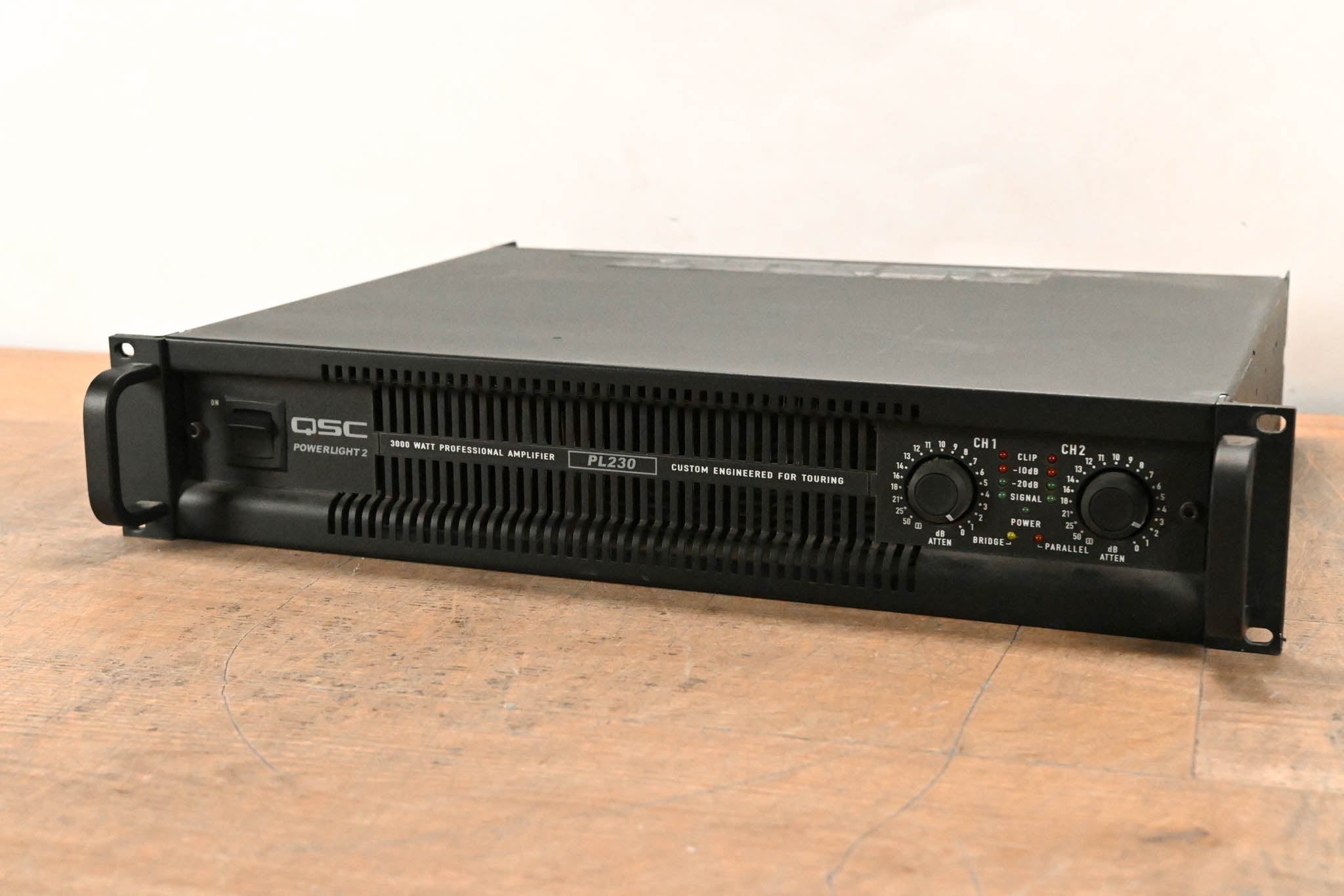 QSC PL230 PowerLight 2 Series 2-Channel 1500W Power Amplifier