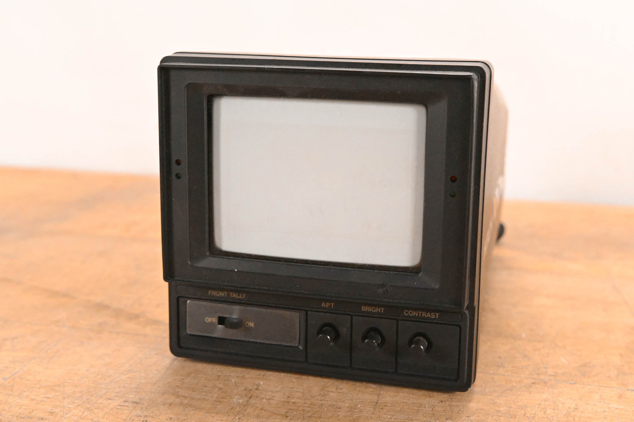 Hitachi VF-HD500 5" Black and White CRT Viewfinder