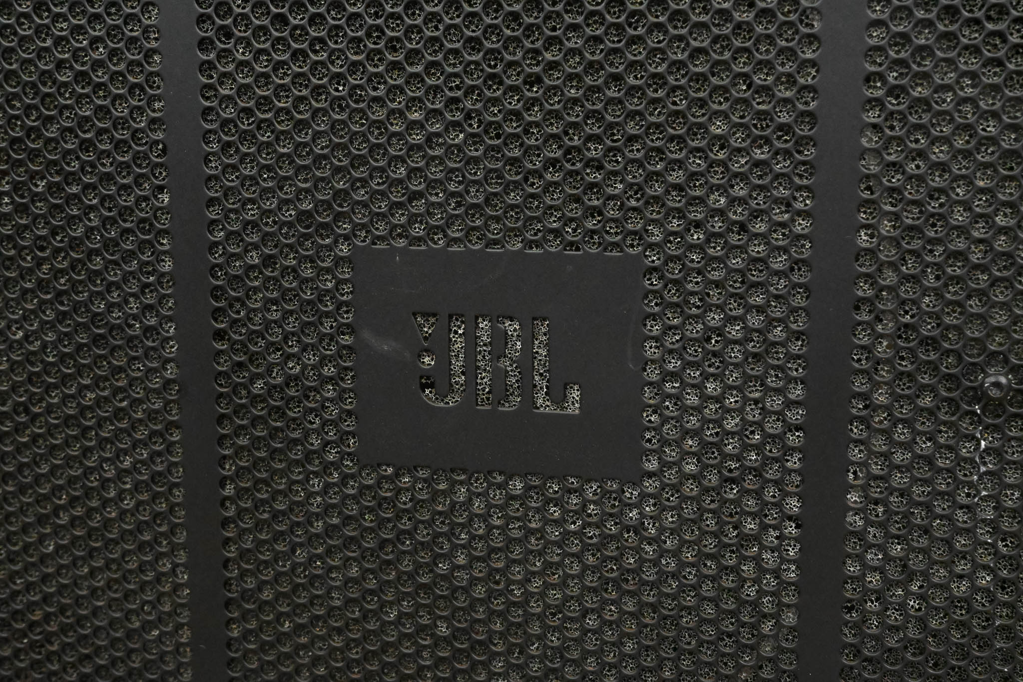 JBL VT4881A Compact Arrayable 18" Subwoofer