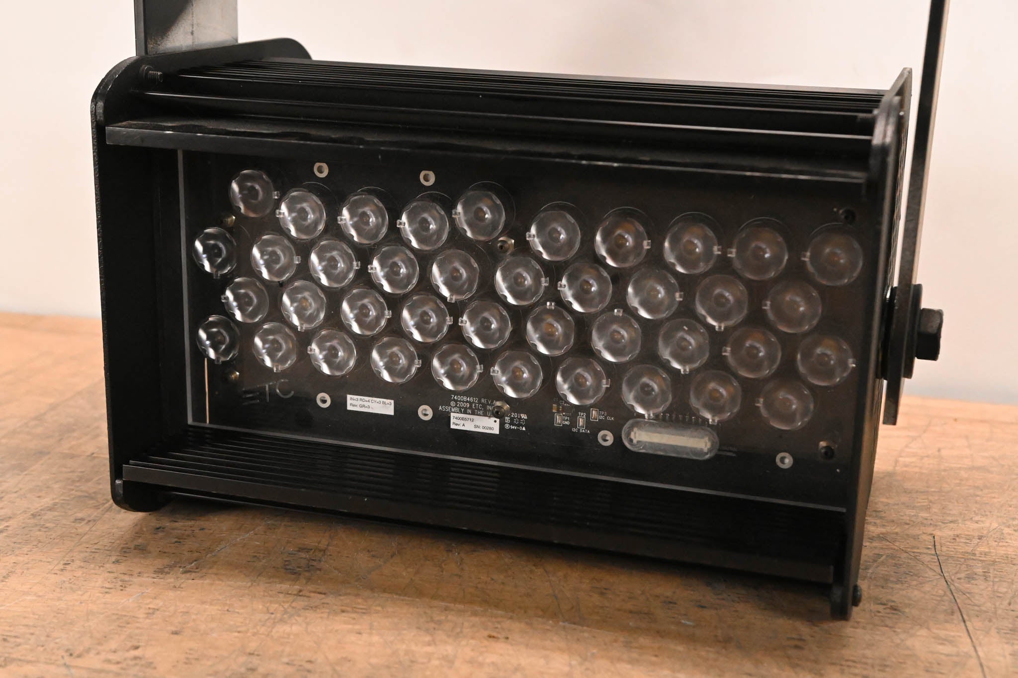 ETC Vivid Ice SL3 11" LED Fixture