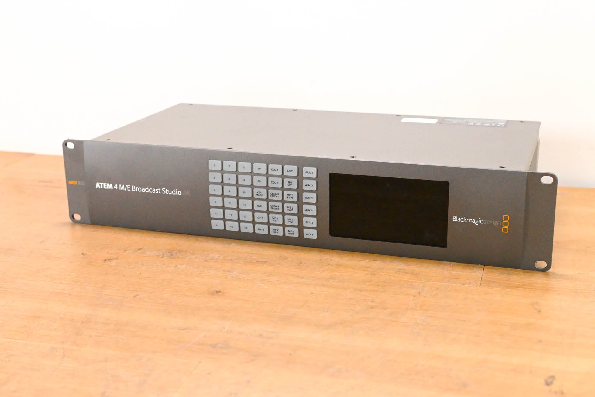 Blackmagic Design ATEM 4 M/E Broadcast Studio 4K