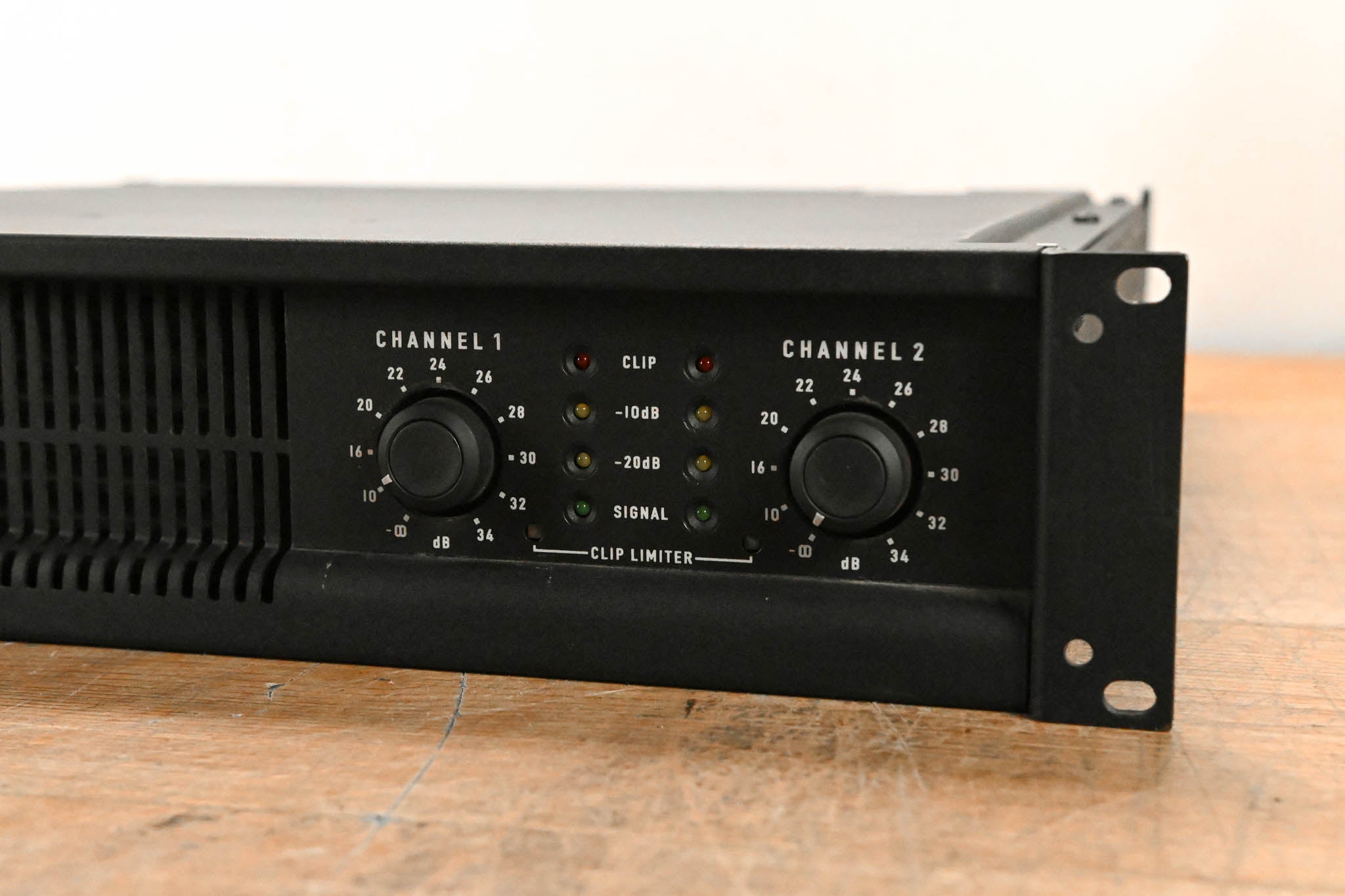 QSC PowerLight 1.4 2-Channel Power Amplifier