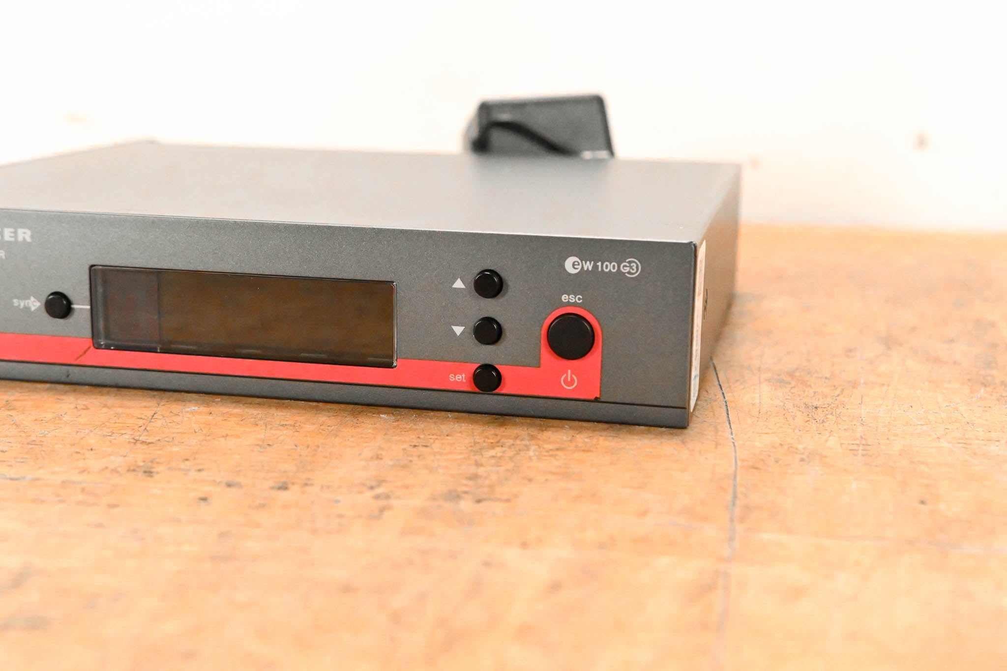 Sennheiser EM 100 G3 Wireless Receiver - A Range: 516-558 MHz