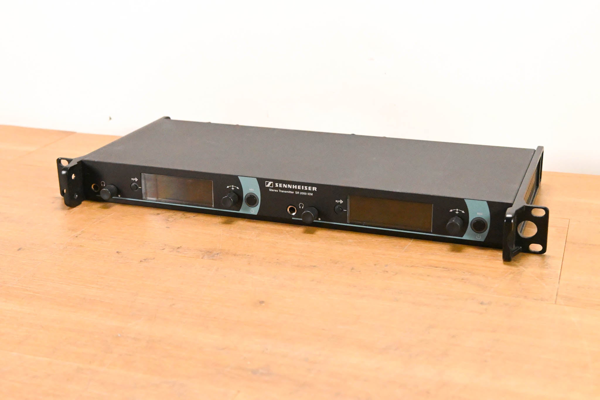Sennheiser SR 2050XP IEM Stereo Wireless Transmitter - Aw: 516-558 MHz