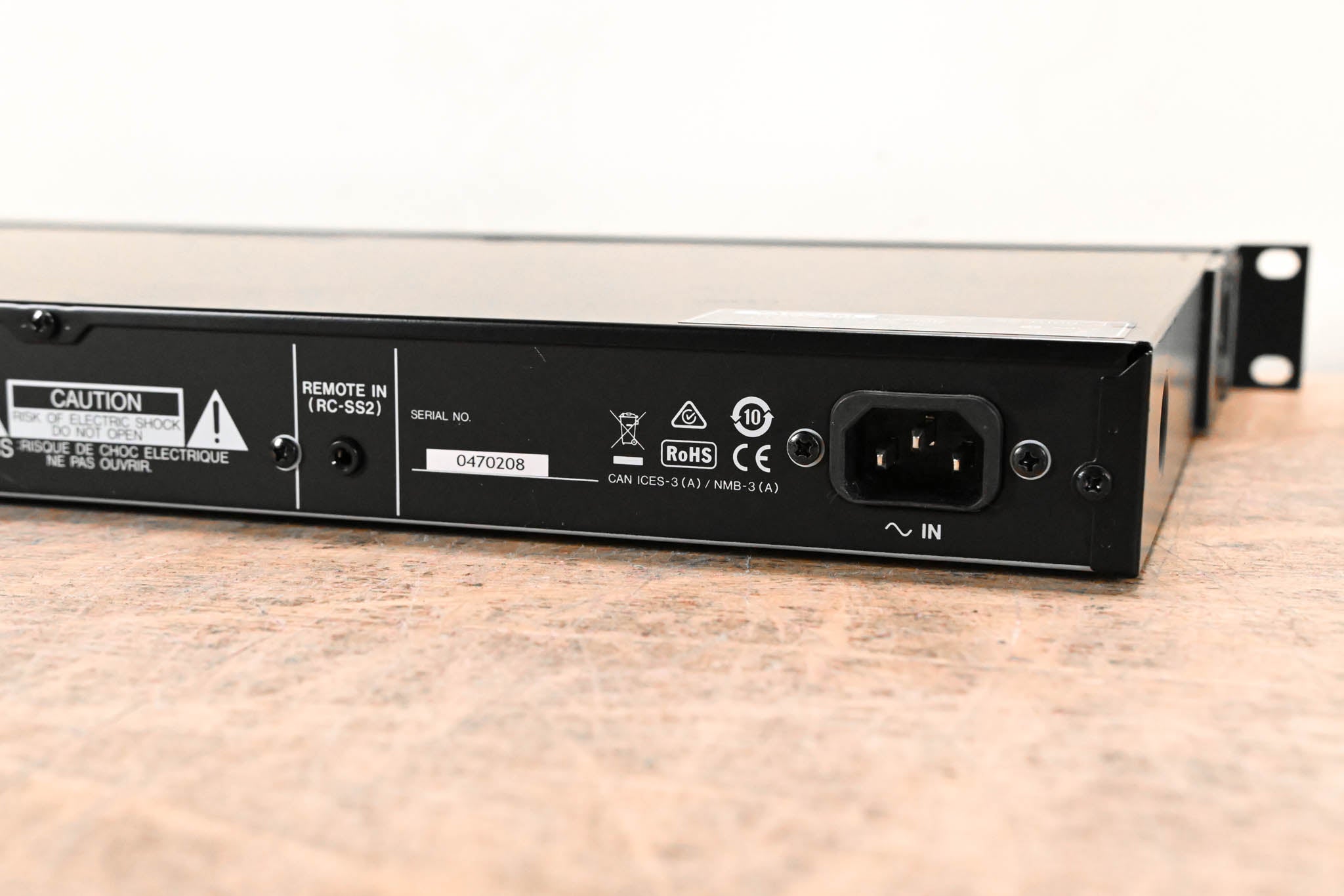 TASCAM SS-R100 Solid State Digital Digital Audio Recorder