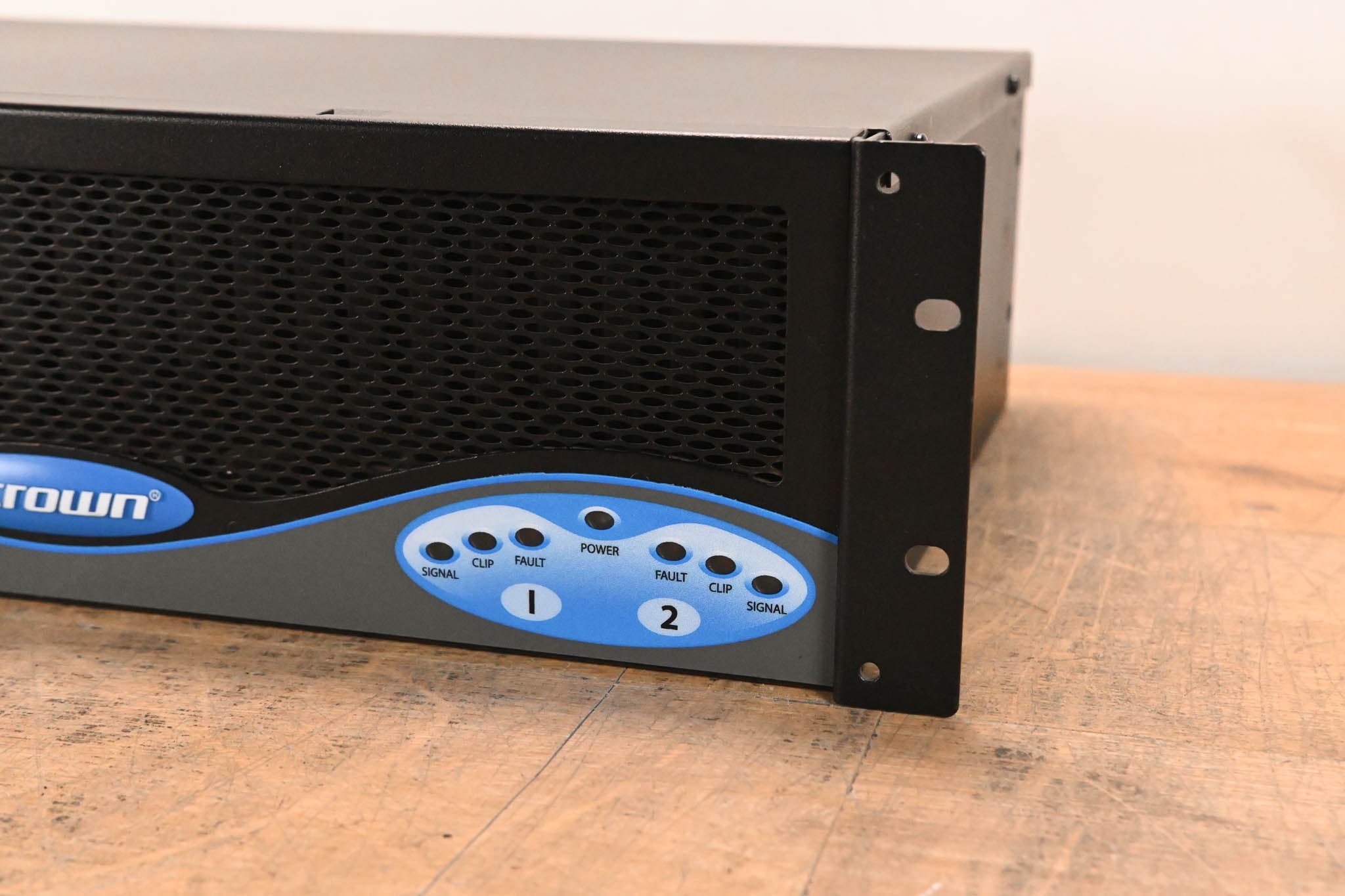 Crown CL2 Contractor Series 2-Channel Power Amplifier