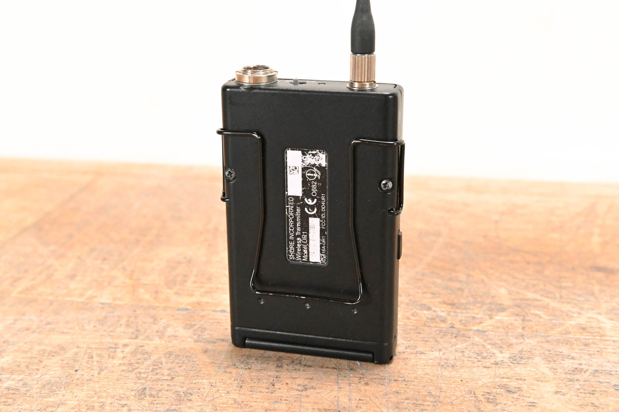 Shure UR1 Wireless Bodypack Transmitter - H4 Band: 518-578 MHz