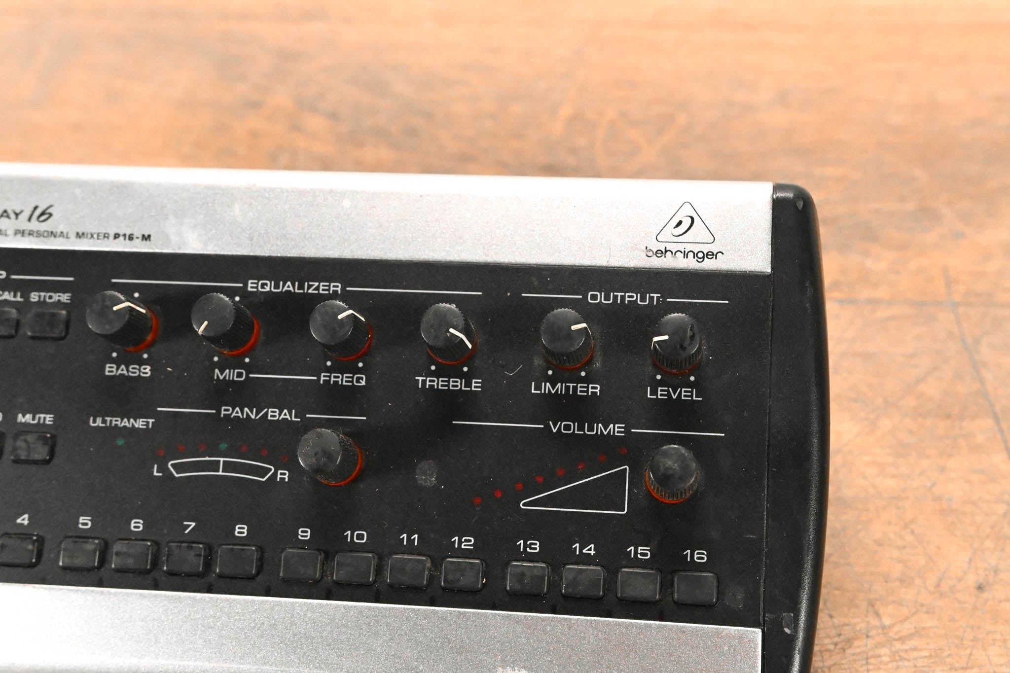Behringer Powerplay P16-M 16-Channel Digital Personal Mixer
