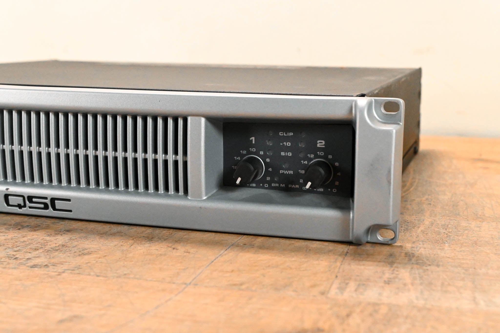QSC PLX1802 2-Channel Power Amplifier