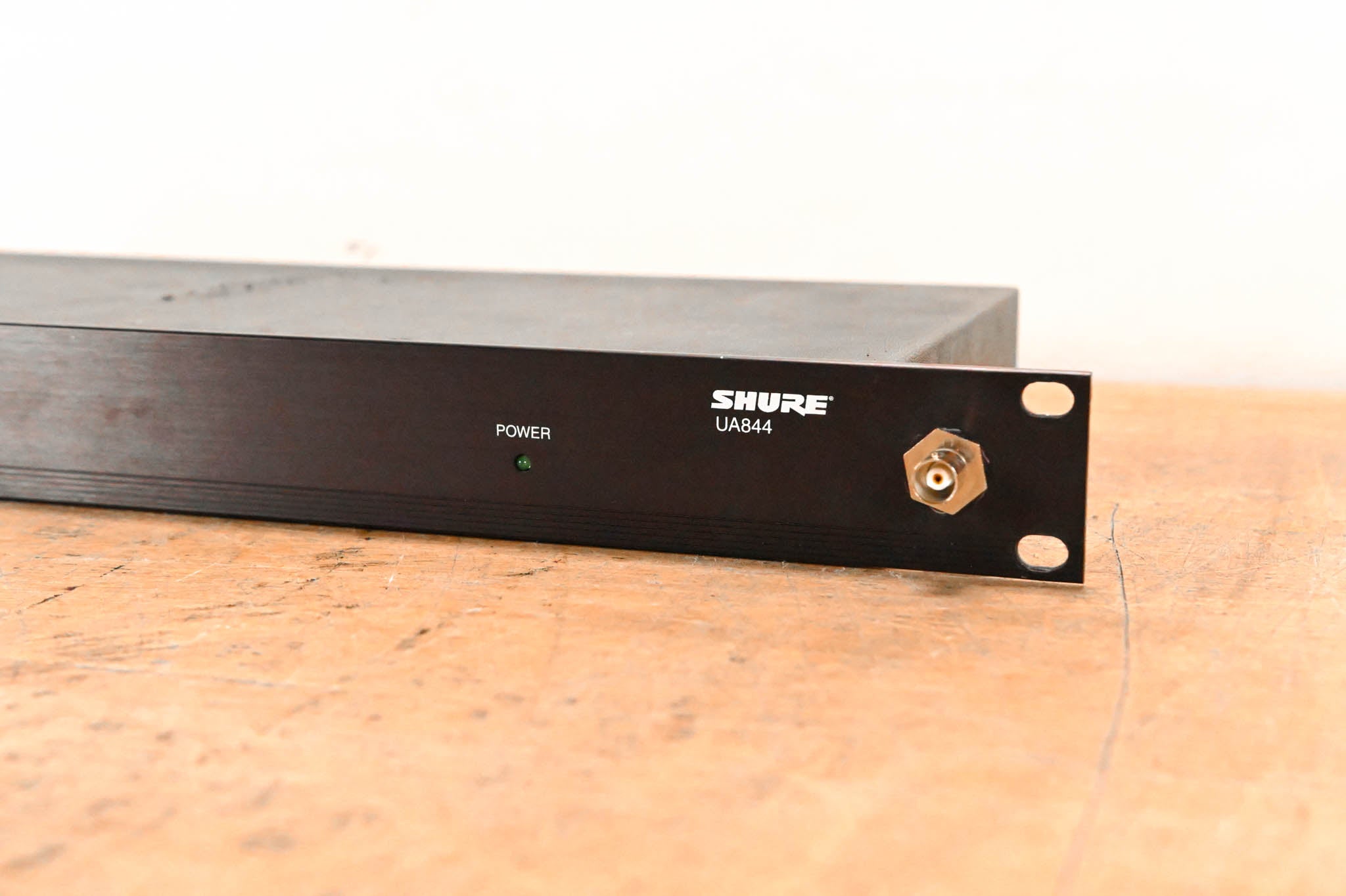Shure UA844 Antenna Distribution System - 500-900 MHz (NO POWER SUPPLY)