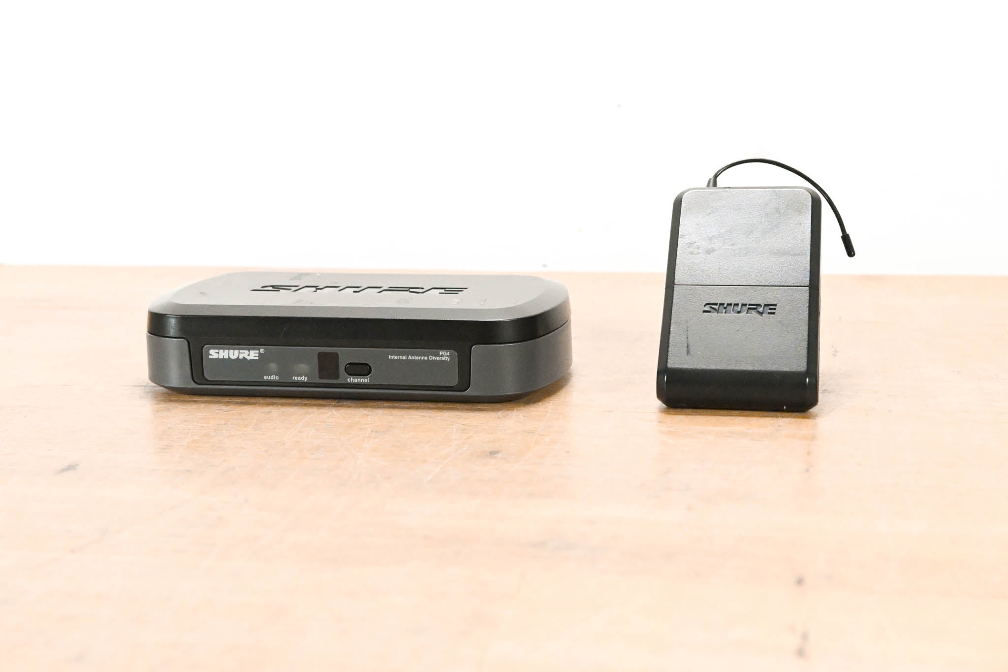 Shure PG14 Wireless Guitar System - H7 Band: 536-548 MHz (NO PSU)
