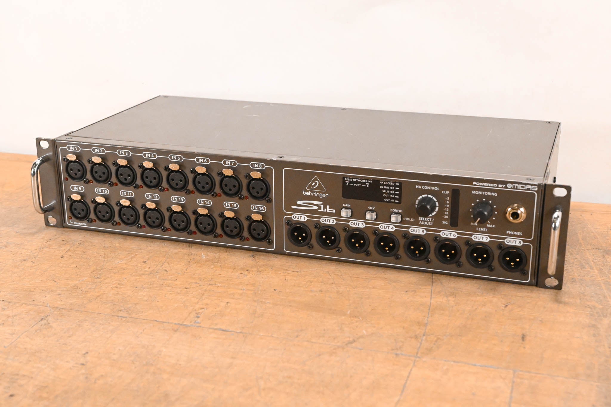 Behringer S16 16 x 8 Digital Stage Box