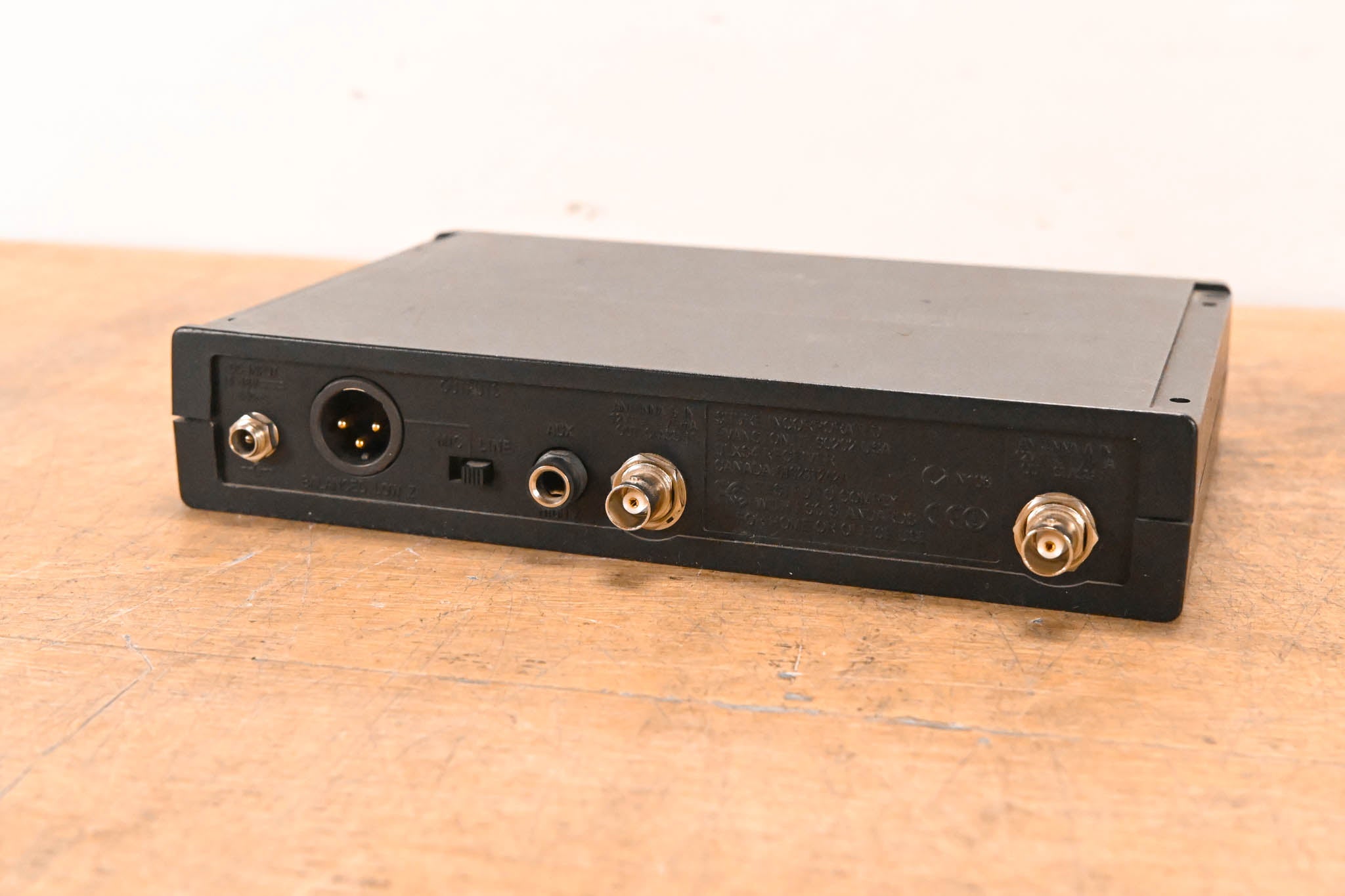 Shure ULXS24/58 Handheld Wireless System - J1 Band (NO POWER SUPPLY)