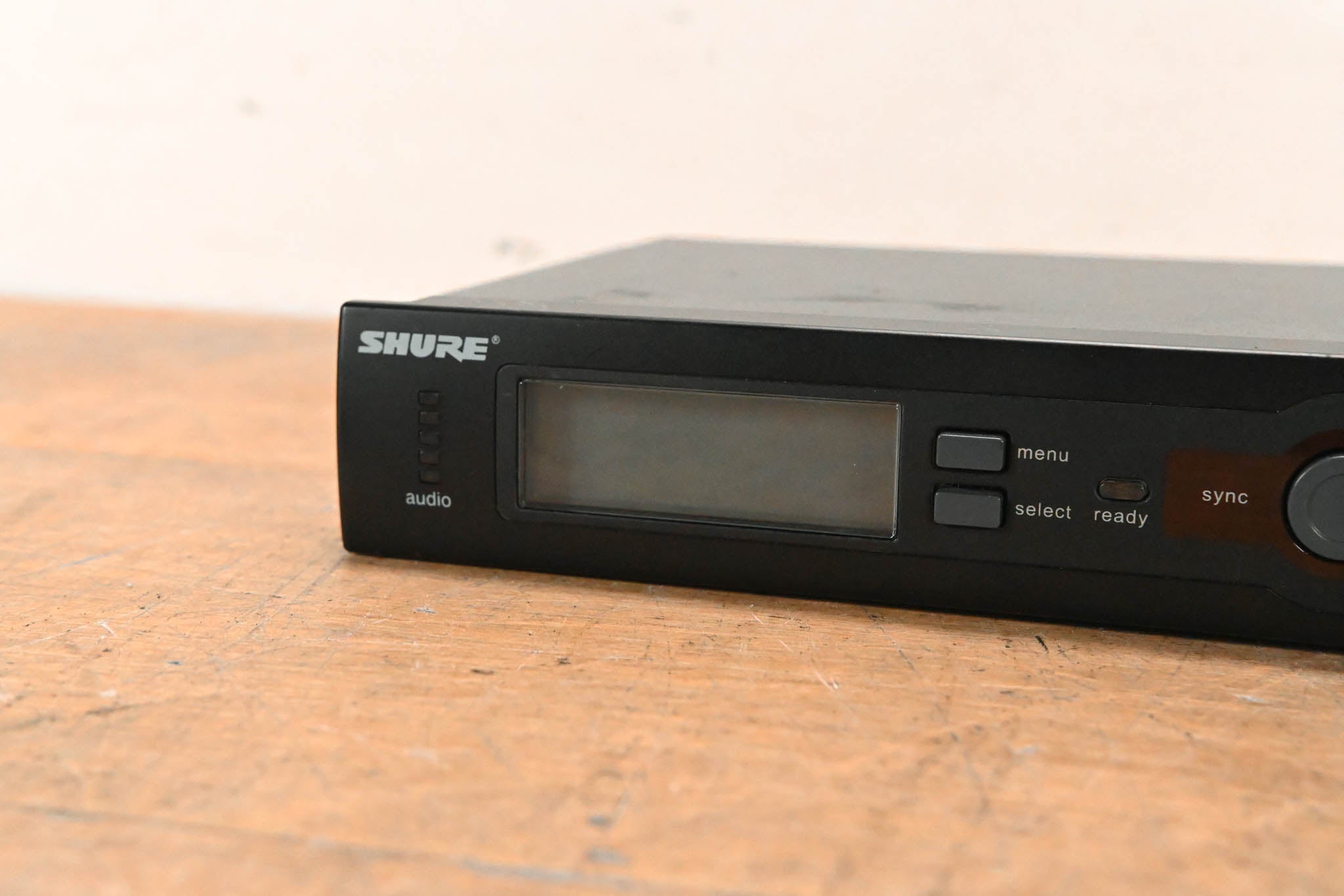 Shure SLX4 Wireless Receiver - H5 Band: 518-542 MHz (NO POWER SUPPLY)