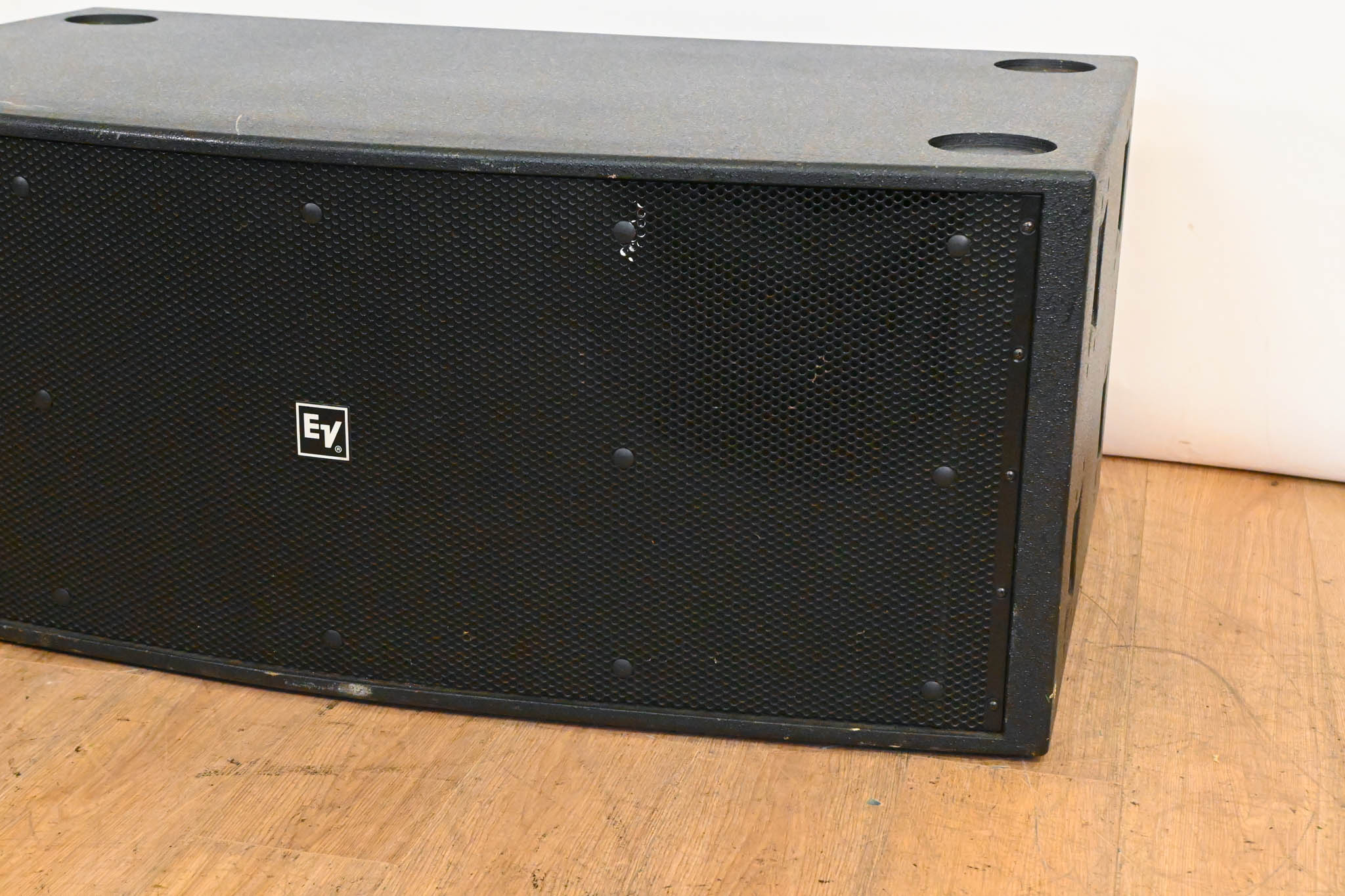Electro-Voice (EV) Xsub Dual 18" 1200W Subwoofer