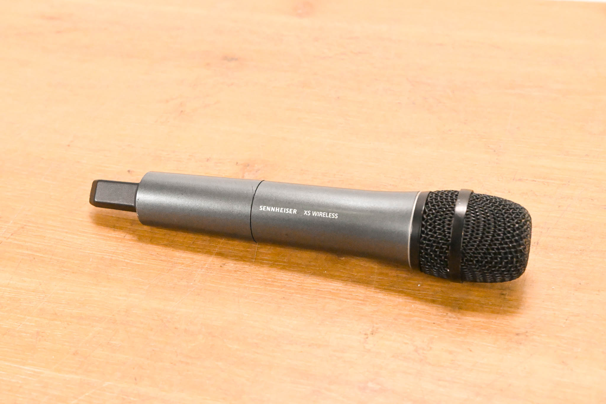 Sennheiser XSW 2-835 Wireless Handheld Microphone System - 548-572 MHz