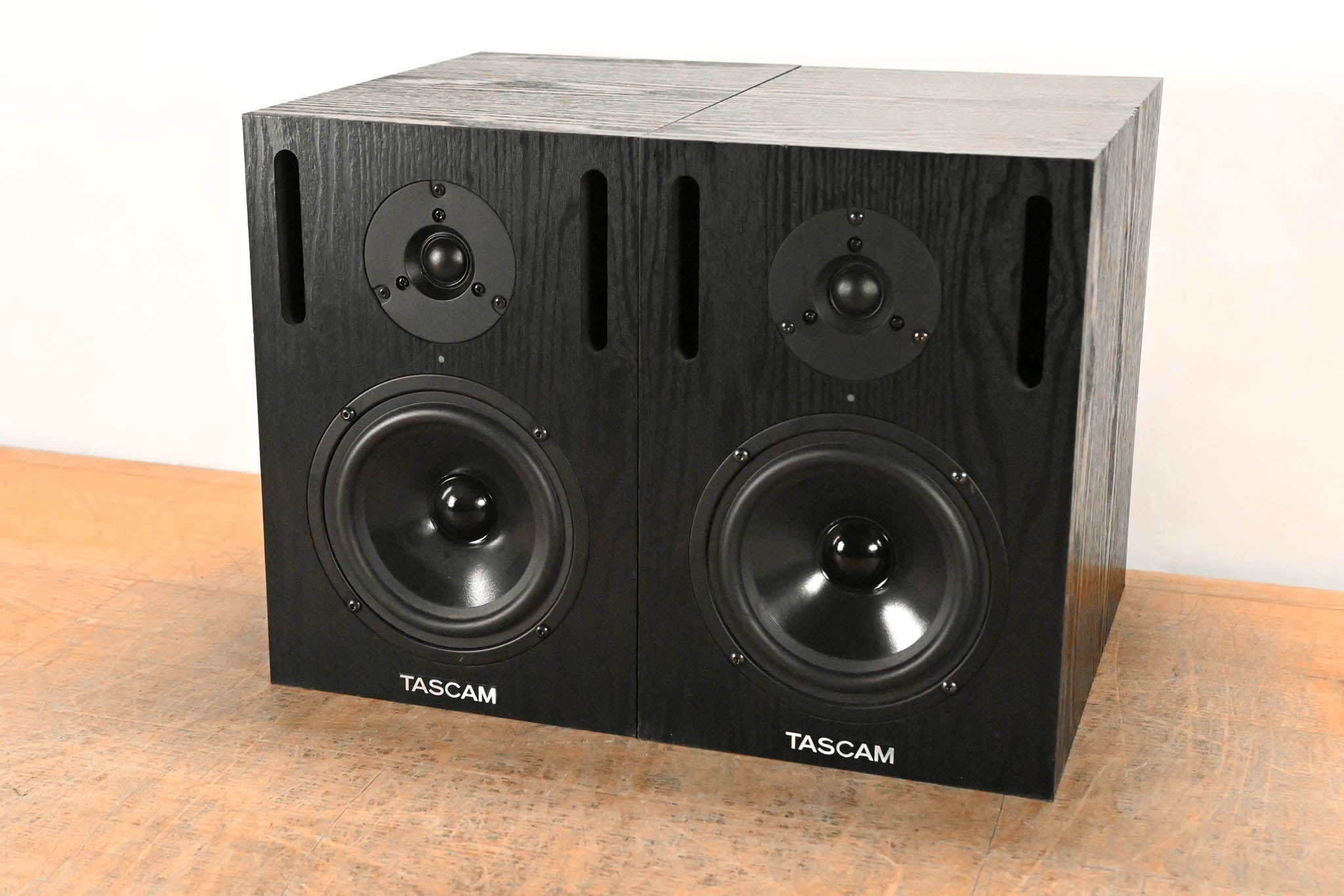 TASCAM VL-X5 Bi-Amplified Nearfield Studio Monitor (PAIR)