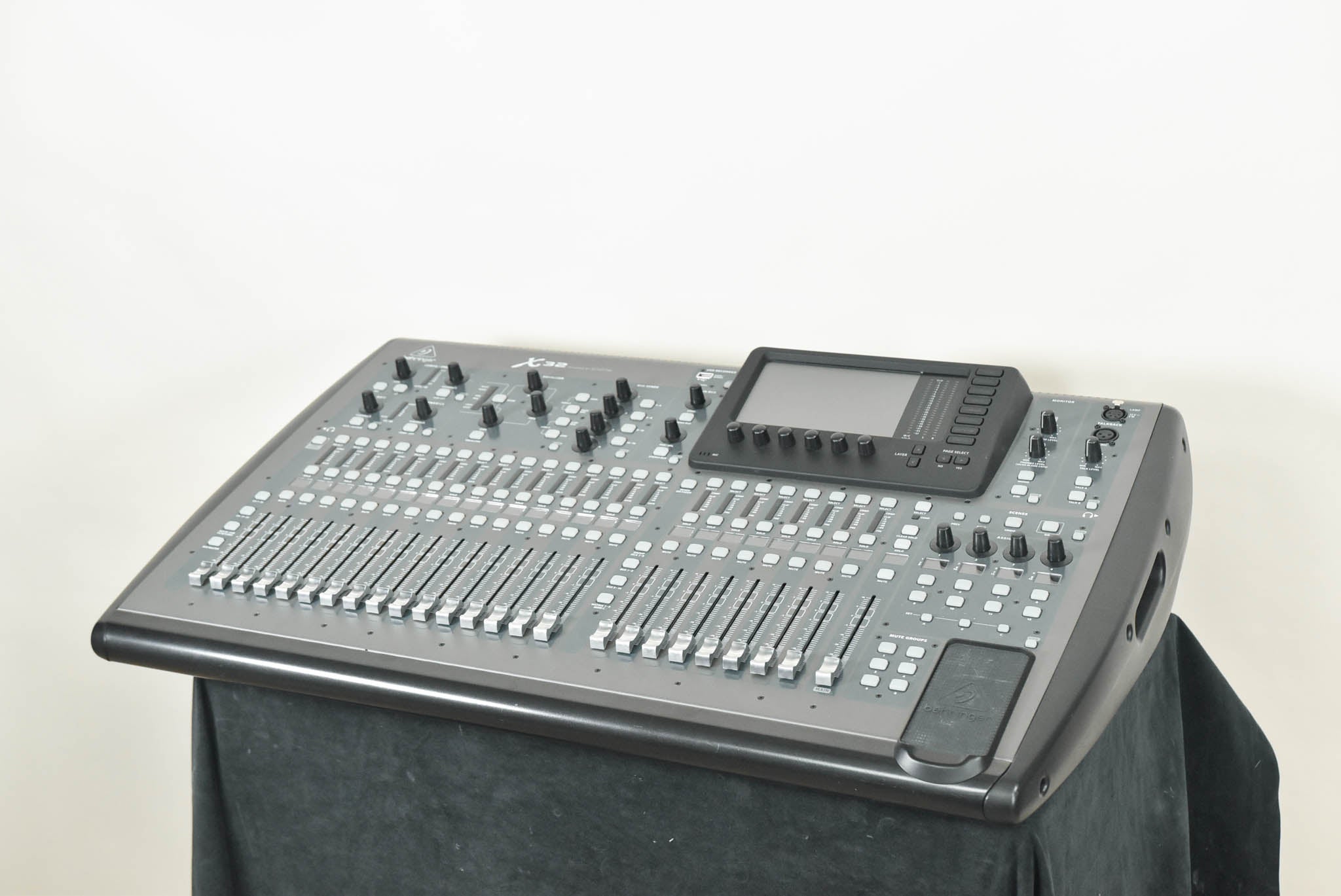 Behringer X32 40-Channel Digital Audio Mixing Console