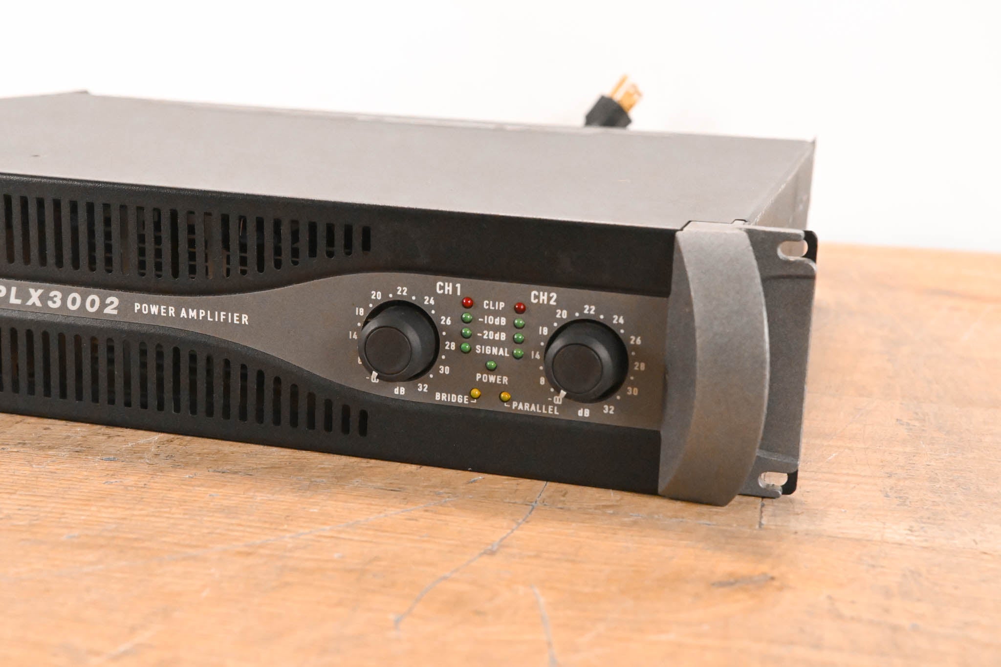 QSC PLX3002 2-Channel Power Amplifier