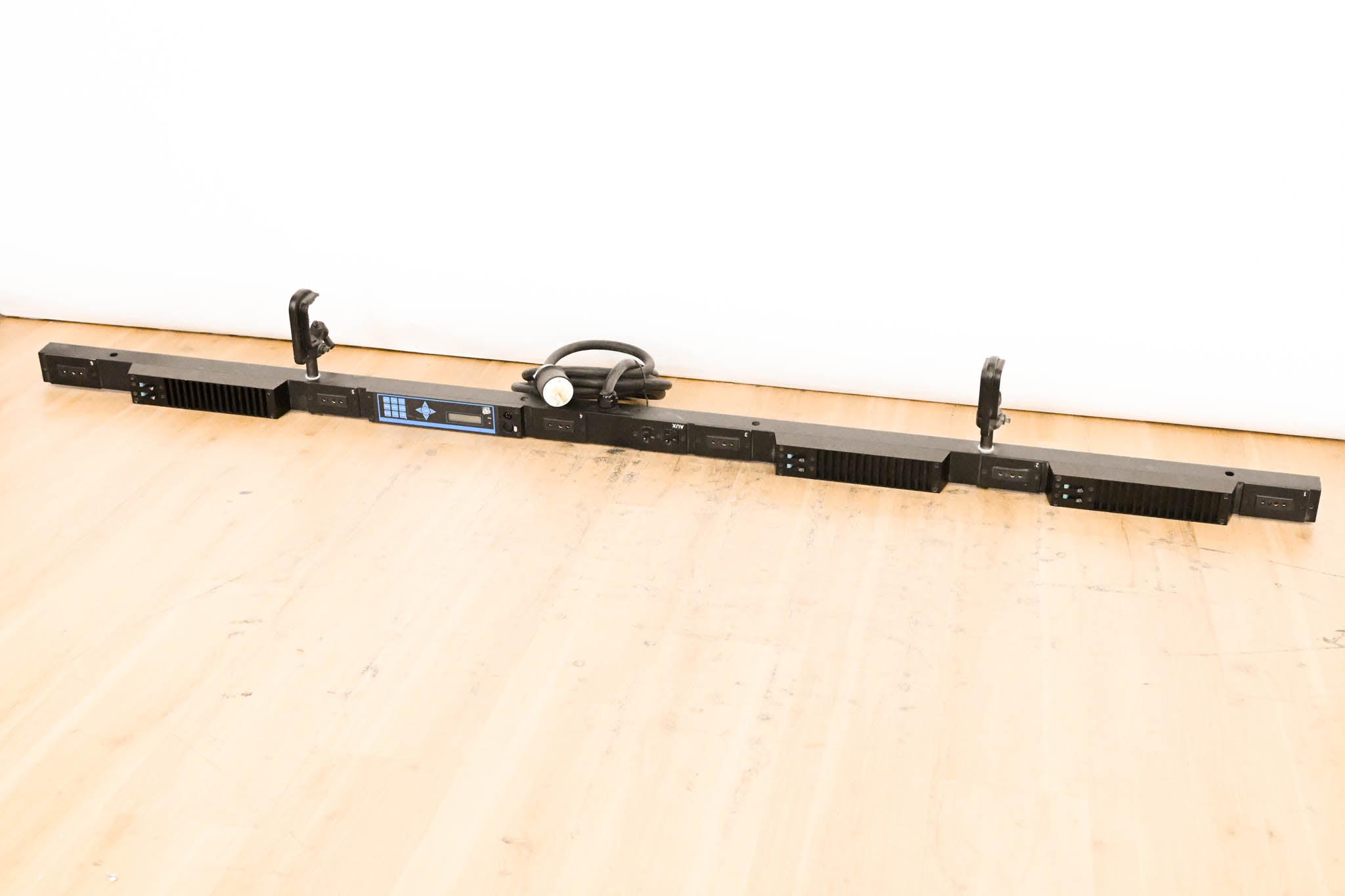 ETC SB6-10M 6 x 10A (1200W) SmartBar with Stage Pin Connectors